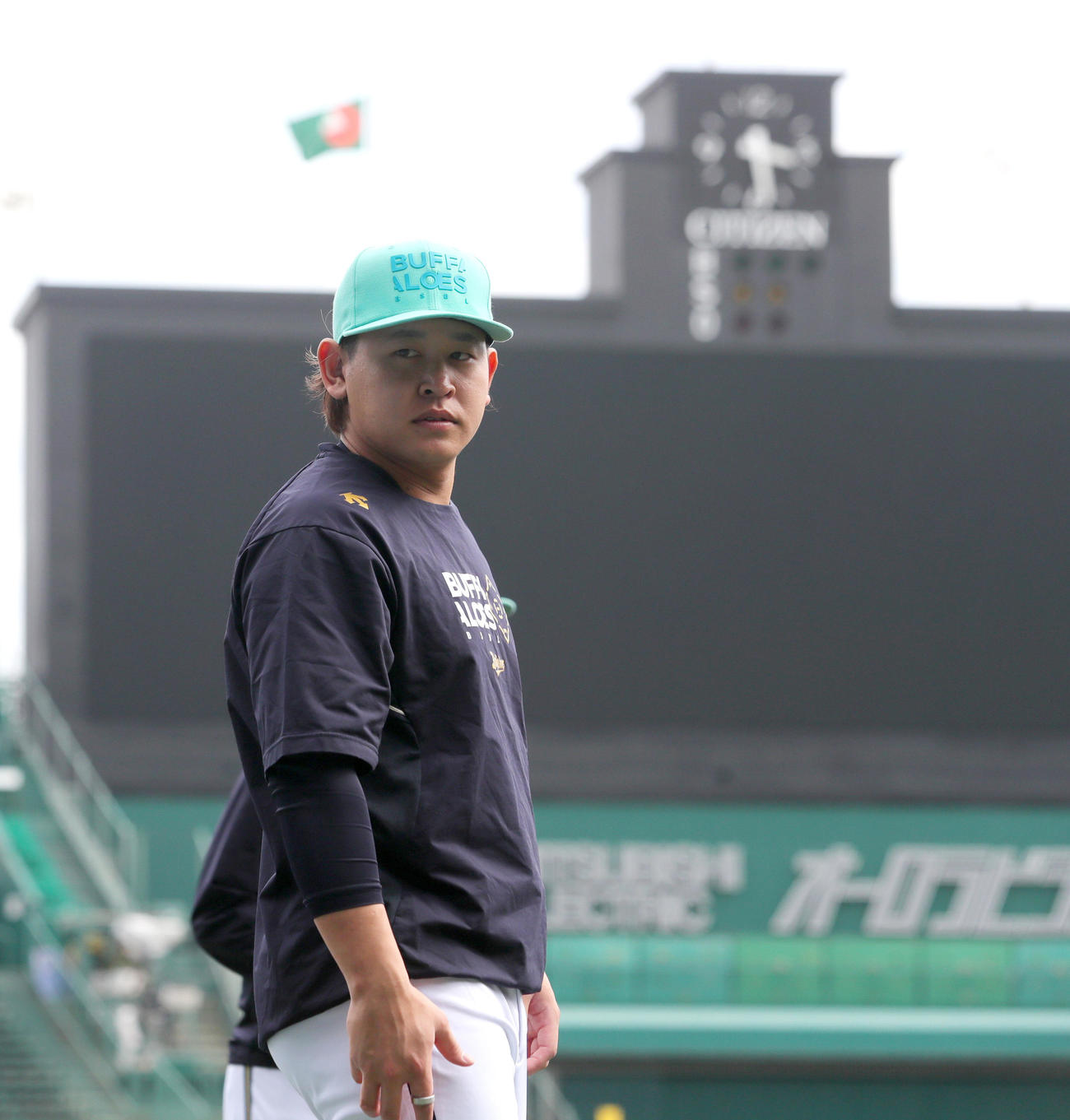 甲子園球場で練習するオリックス宮城（撮影・上山淳一）