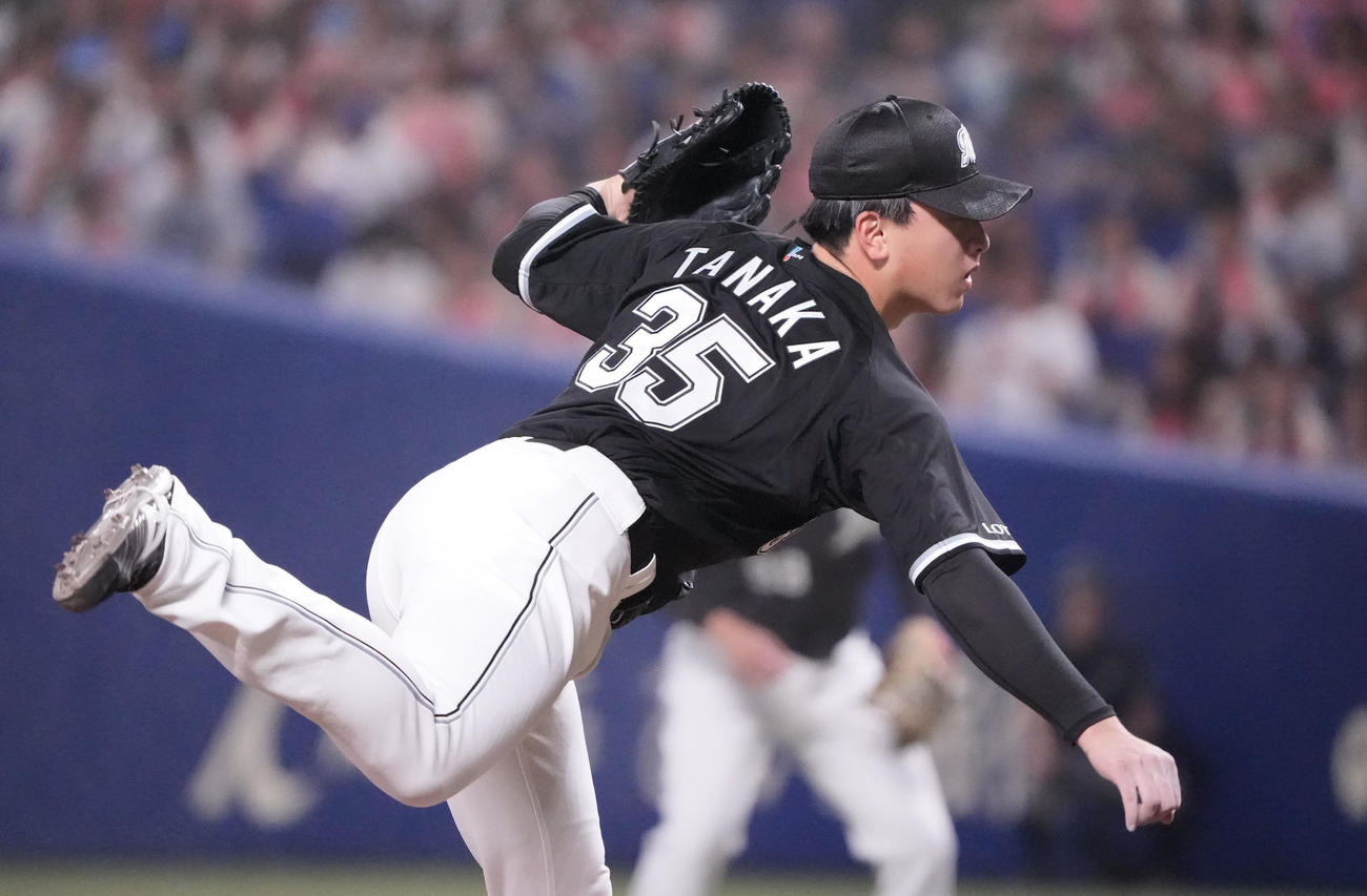 中日対ロッテ　1回裏、登板するロッテ先発の田中晴（撮影・森本幸一）