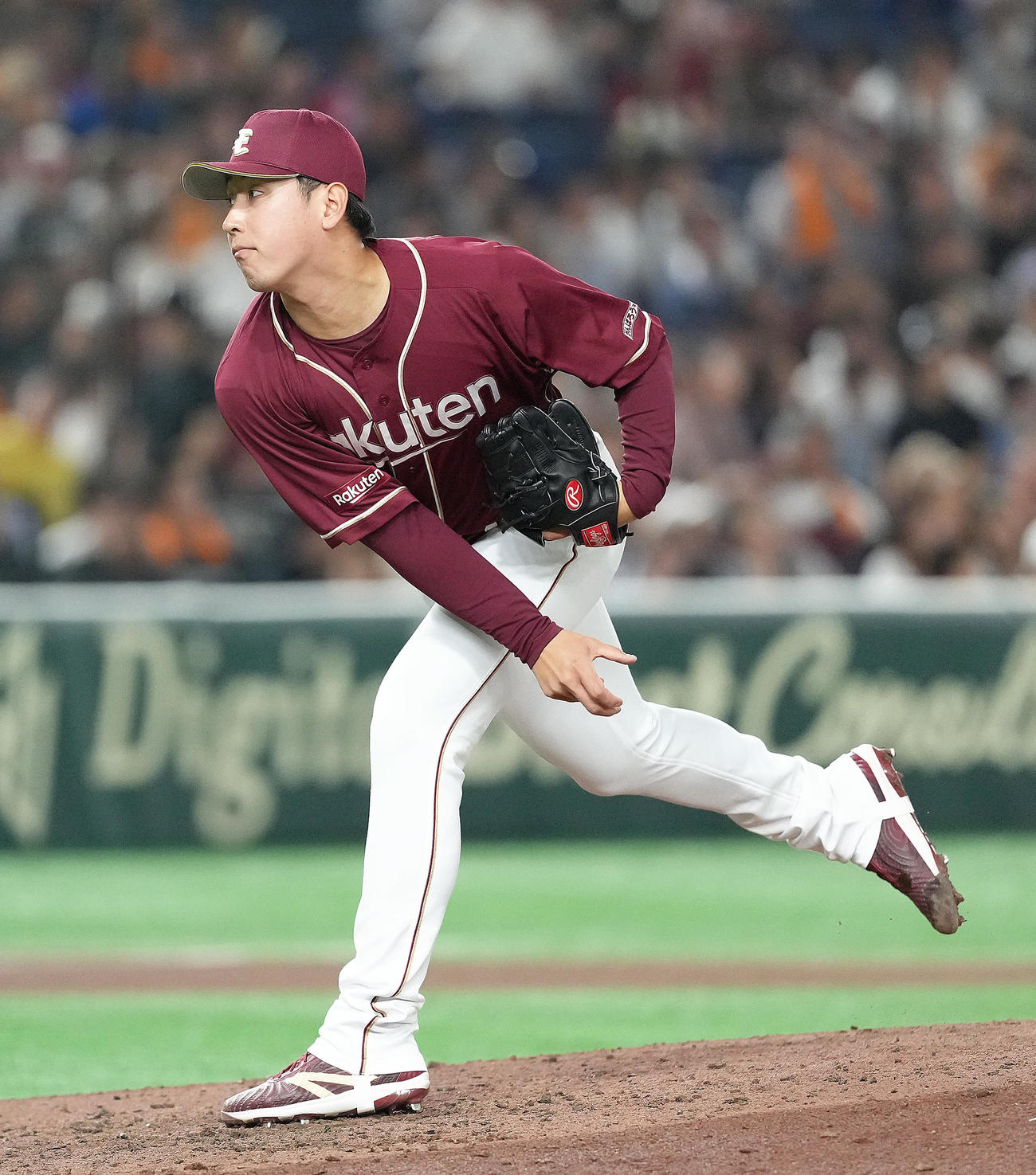 巨人対楽天　6回から登板した楽天藤平（撮影・足立雅史）