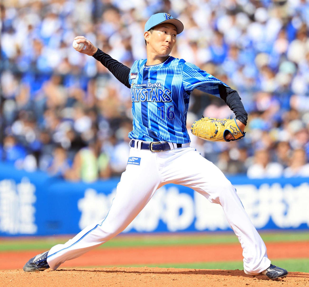 DeNA対日本ハム　力投するDeNA先発の大貫（撮影・浅見桂子）