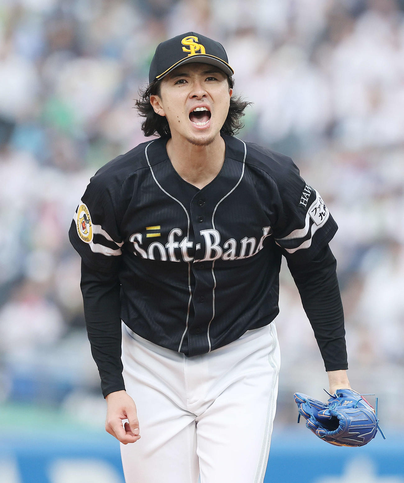 ヤクルト対ソフトバンク　8回裏ヤクルト2死二塁、サンタナを空振り三振に抑え雄たけびを上げる上沢（撮影・河田真司）