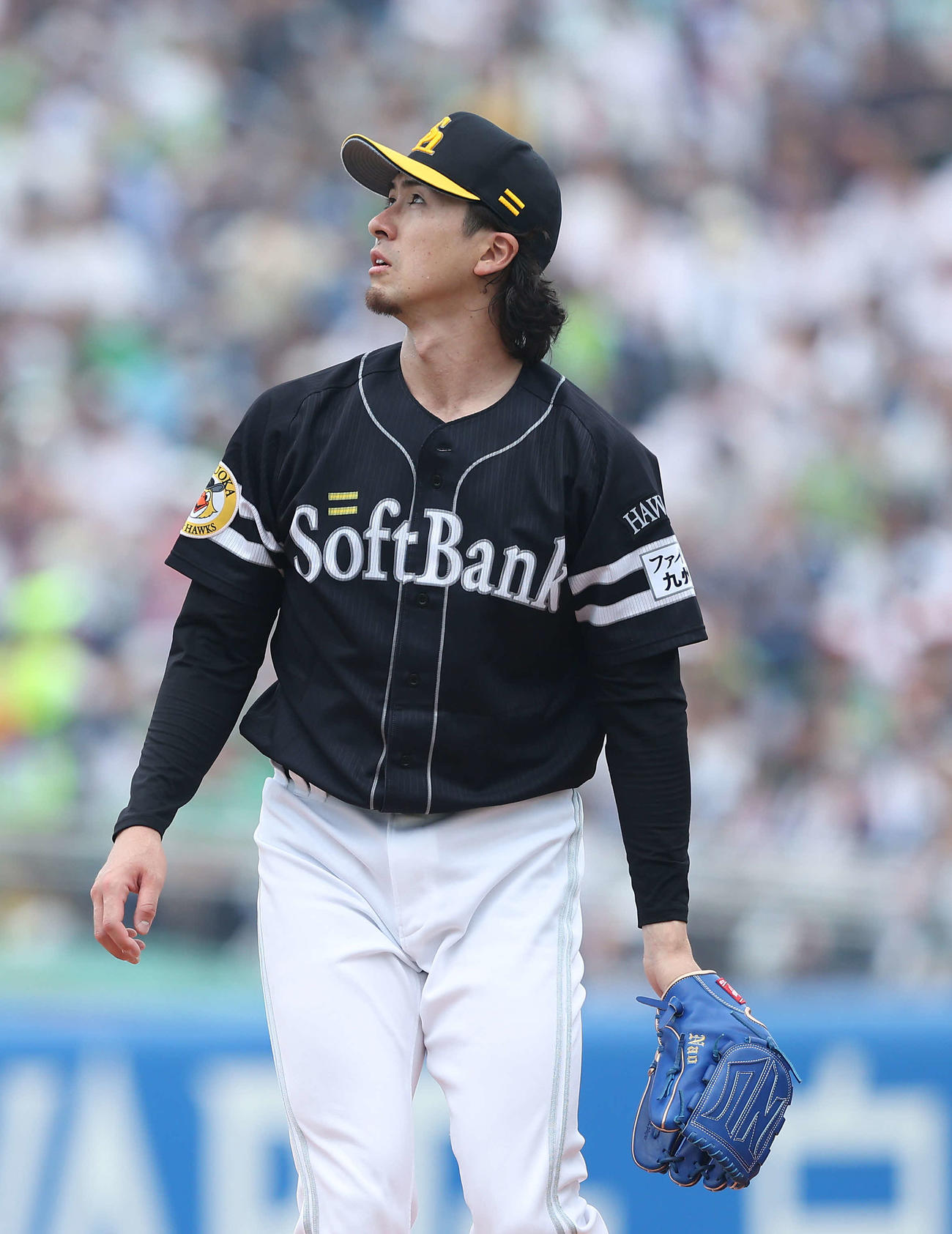 ヤクルト対ソフトバンク　5回裏ヤクルト2死、伊藤に左越え同点ソロ本塁打を浴びる上沢（撮影・河田真司）