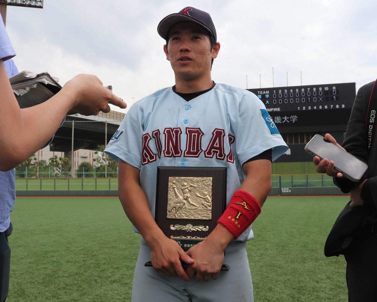 25年春リーグ戦で最優秀選手に輝いた、近大の主将・勝田