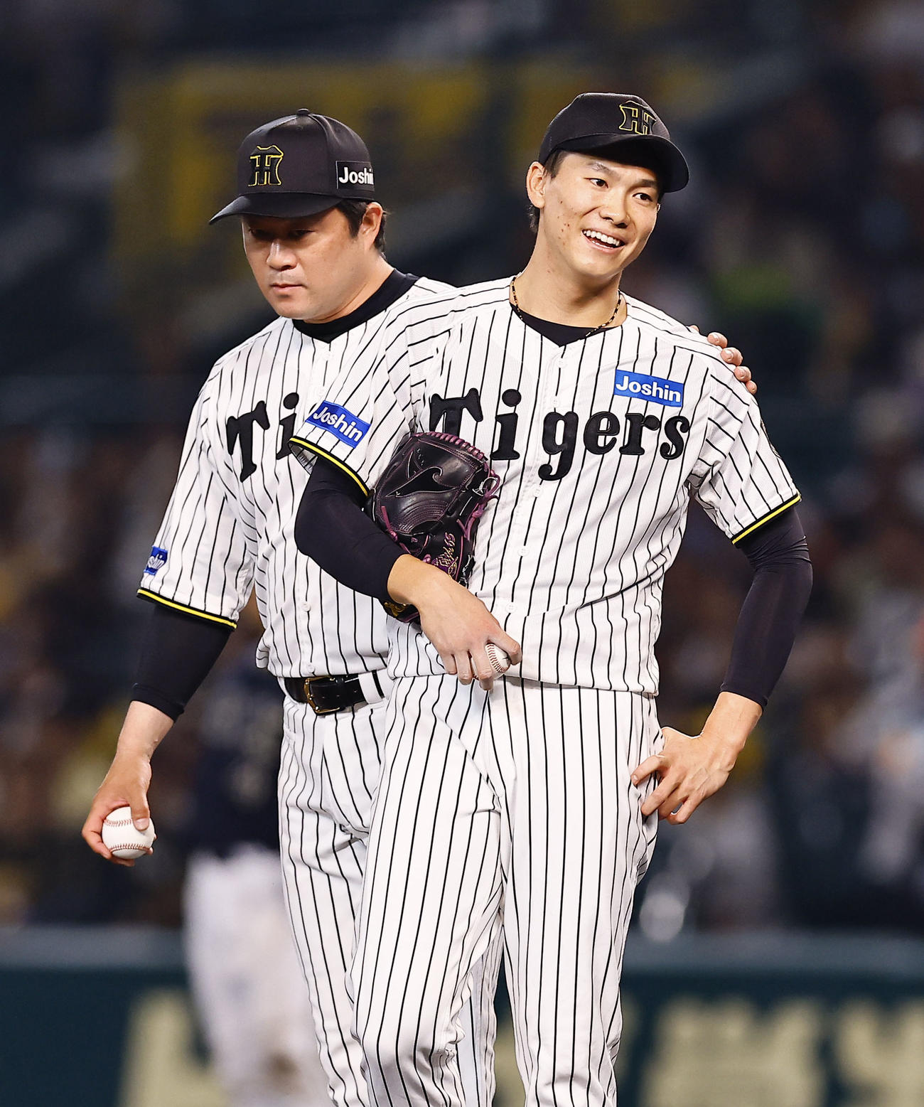 阪神対オリックス　7回途中、降板を告げられた阪神湯浅（撮影・藤尾明華）