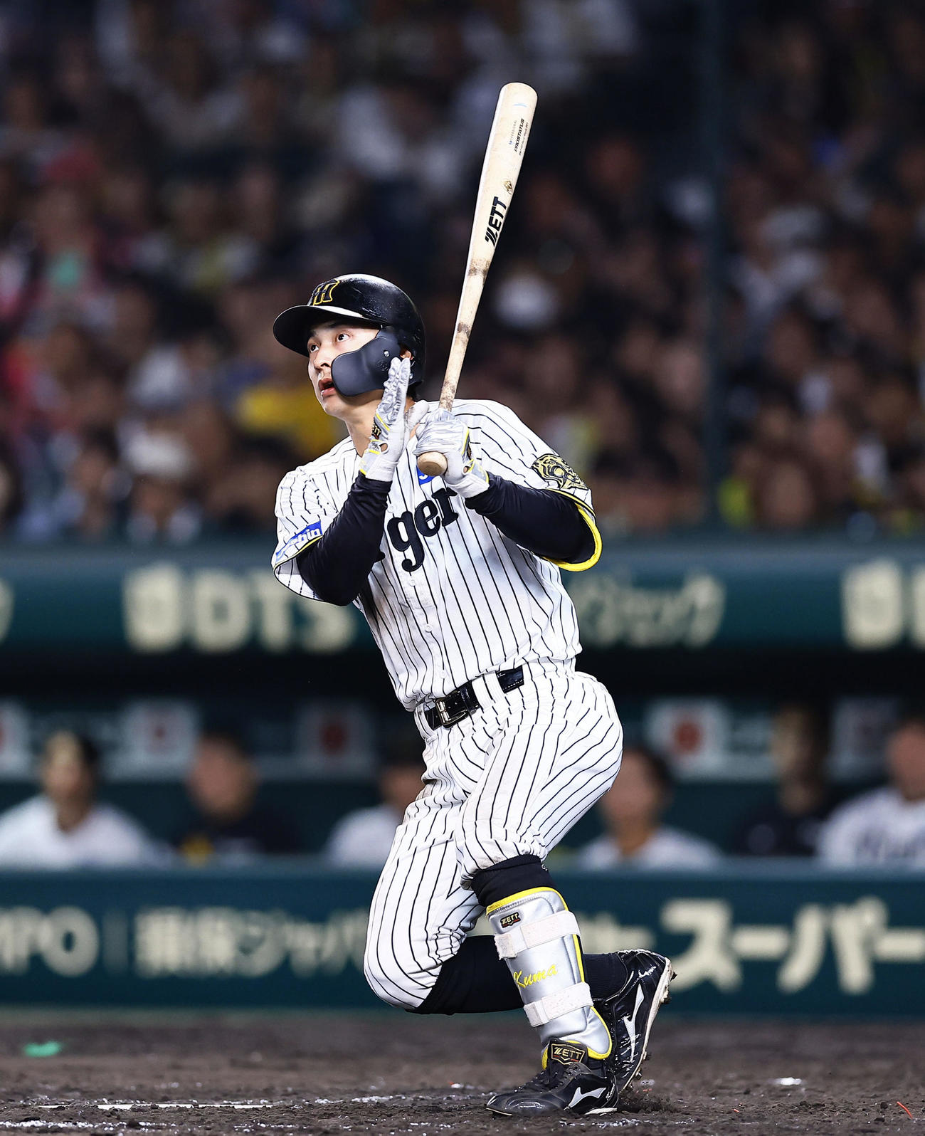 阪神対オリックス　8回裏阪神2死一、二塁、熊谷は左前適時打を放つ（撮影・藤尾明華）