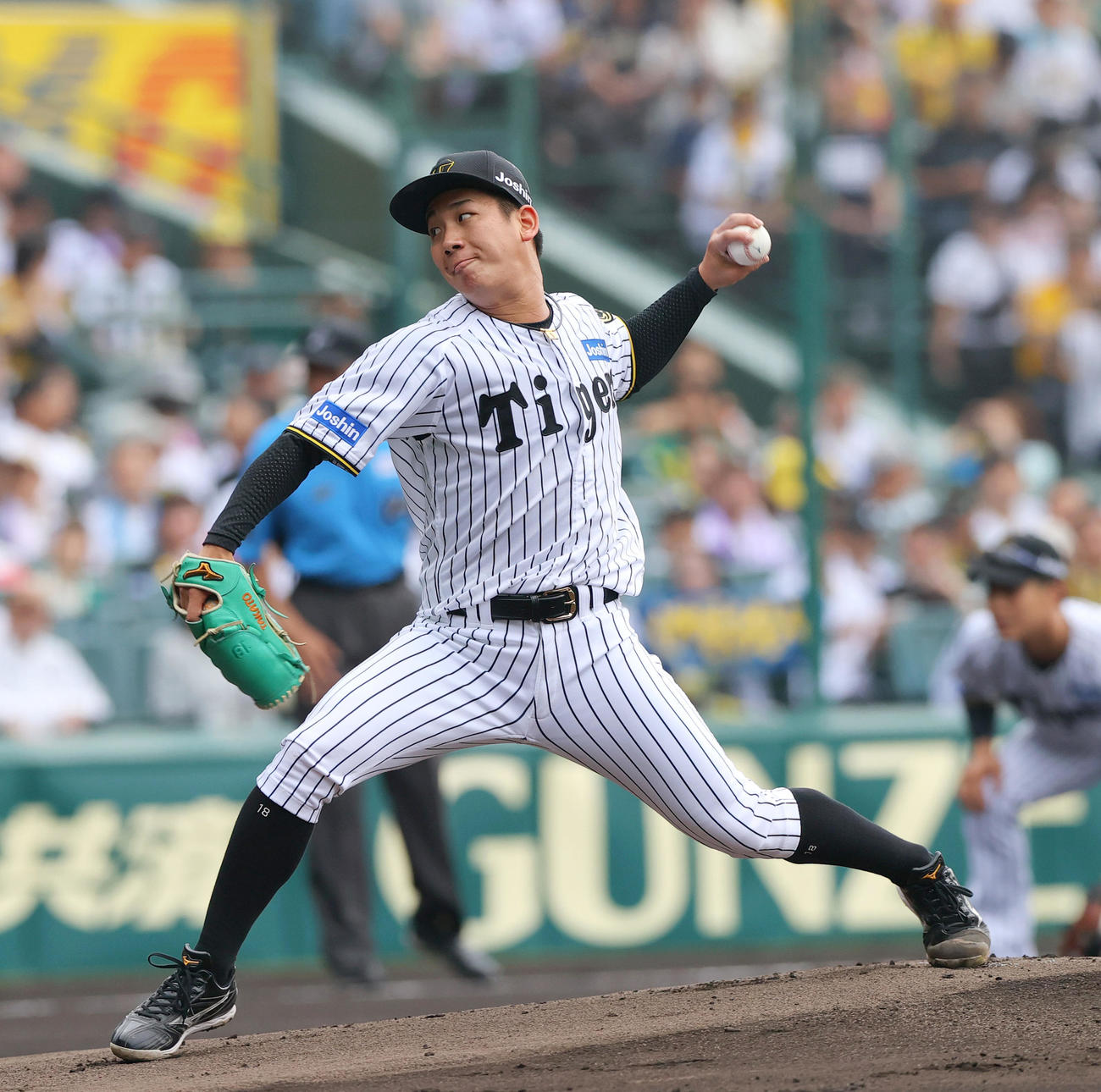 阪神対オリックス　阪神先発の伊原（撮影・上山淳一）