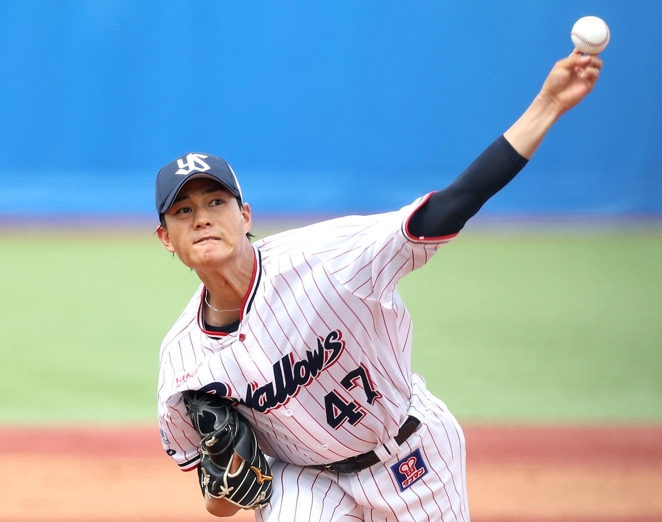 ヤクルト対ソフトバンク　2回表、力投する高橋（撮影・河田真司）