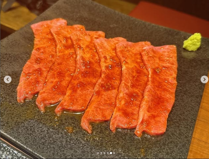 高校時代のチームメイトの小池正晃がオープンした焼肉店に訪れたことを報告（松坂大輔氏のインスタグラムから）