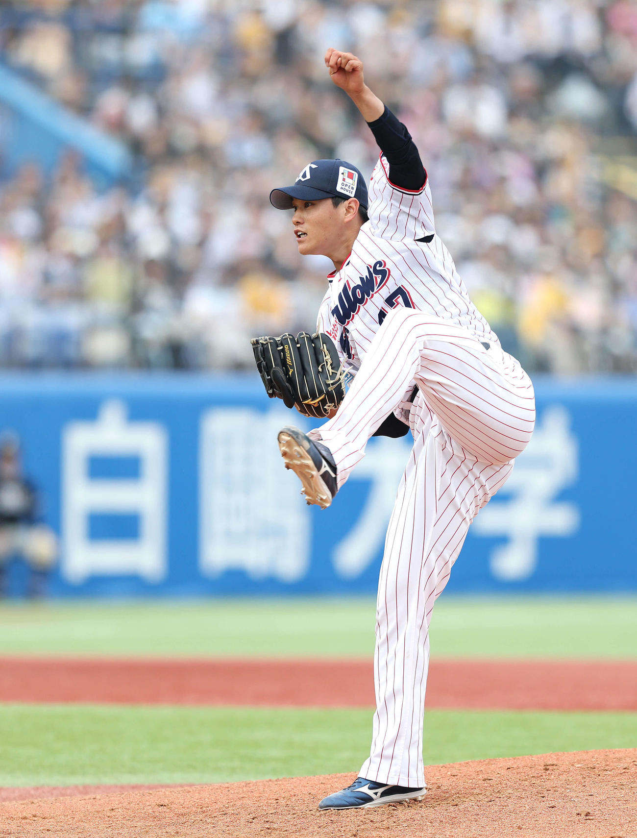 ヤクルト対ソフトバンク　3回表、力投する高橋（撮影・河田真司）