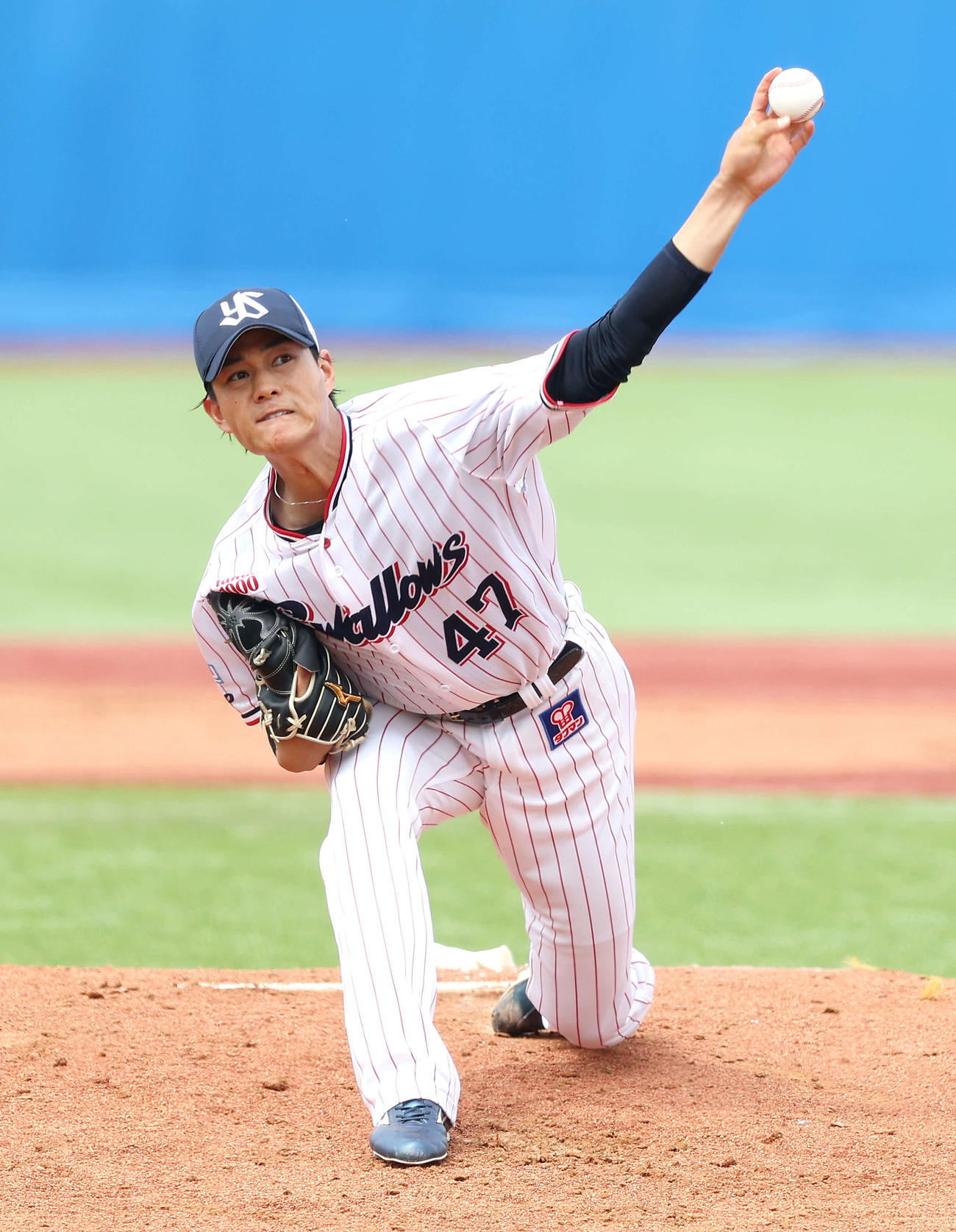 ヤクルト対ソフトバンク　2回表、力投する高橋（撮影・河田真司）