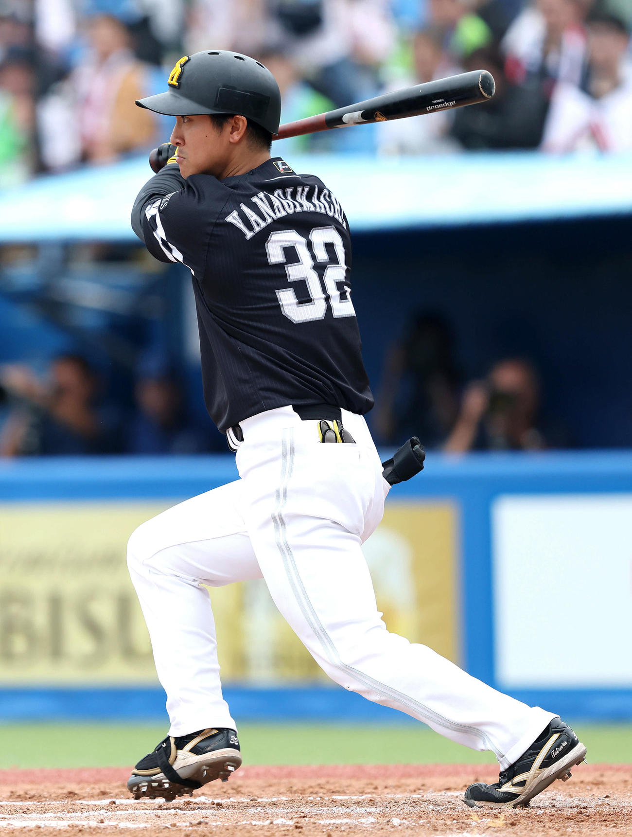 ヤクルト対ソフトバンク　8回表ソフトバンク無死、中前打を放つ柳町（撮影・河田真司）