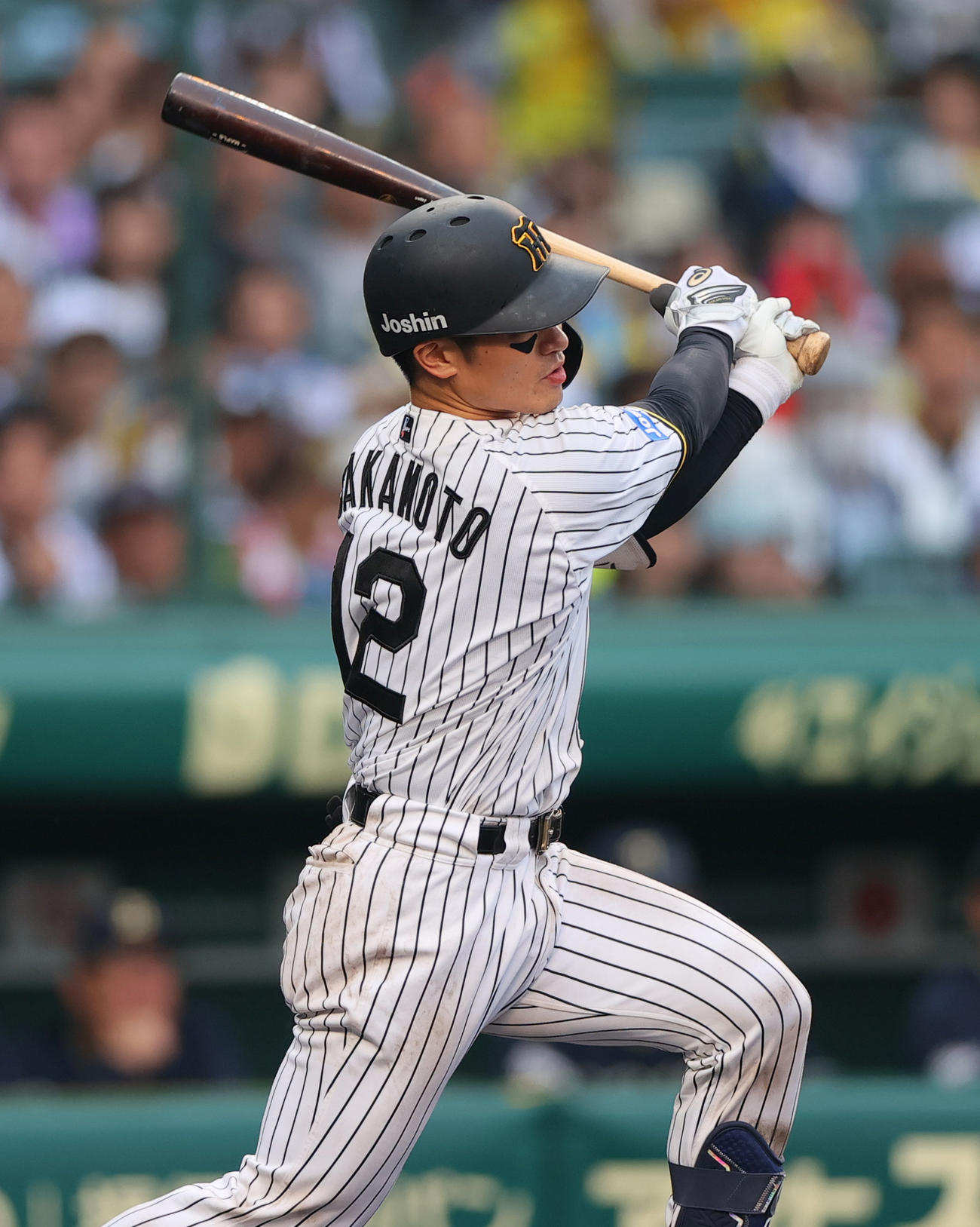 阪神対オリックス　7回裏阪神2死、坂本は中前打を放つ（撮影・上山淳一）