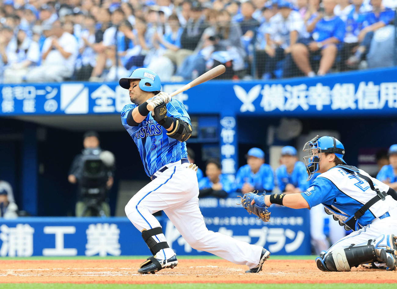 DeNA対日本ハム　9回裏DeNA1死一、二塁、宮崎は同点適時打を放つ（撮影・浅見桂子）