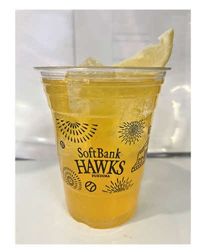 6月10日～12日に限定販売される闘魂オレンジサワー（球団提供）