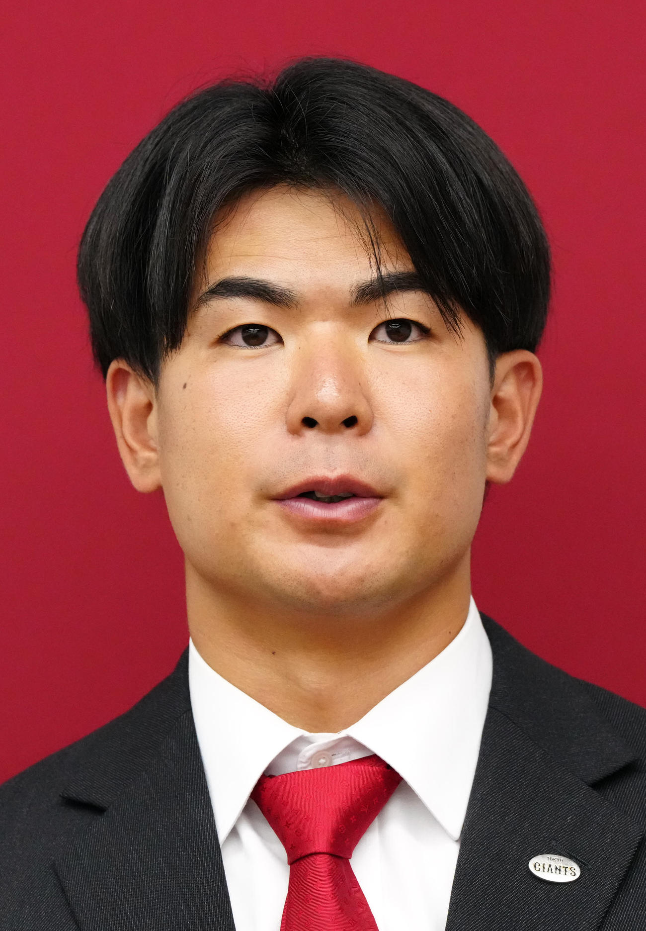 支配下登録となり会見に臨む巨人山田（撮影・江口和貴）