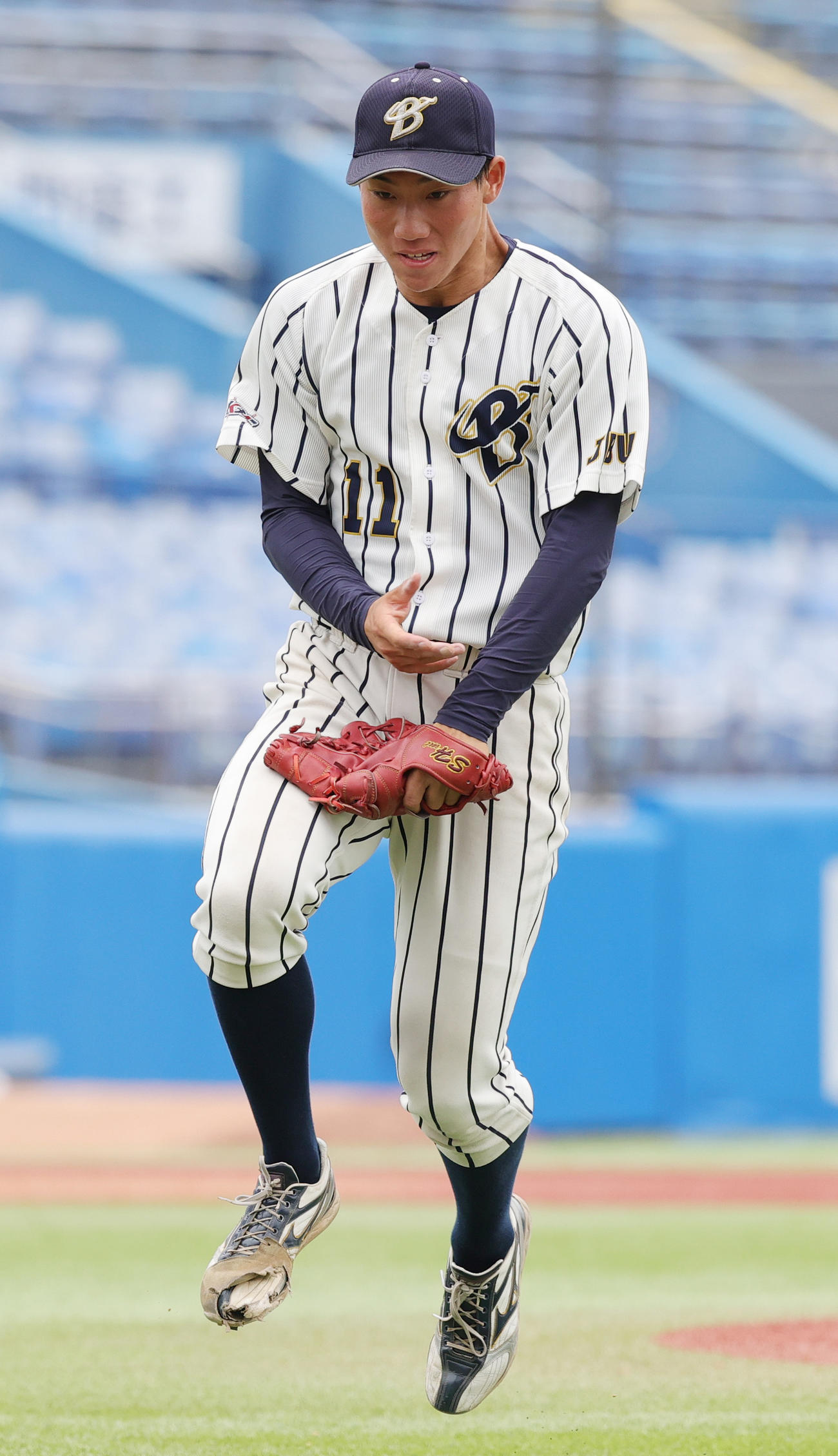 北海学園大対上武大　7回表のピンチをしのぎガッツポーズで喜ぶ上武大・高山（撮影・野上伸悟）