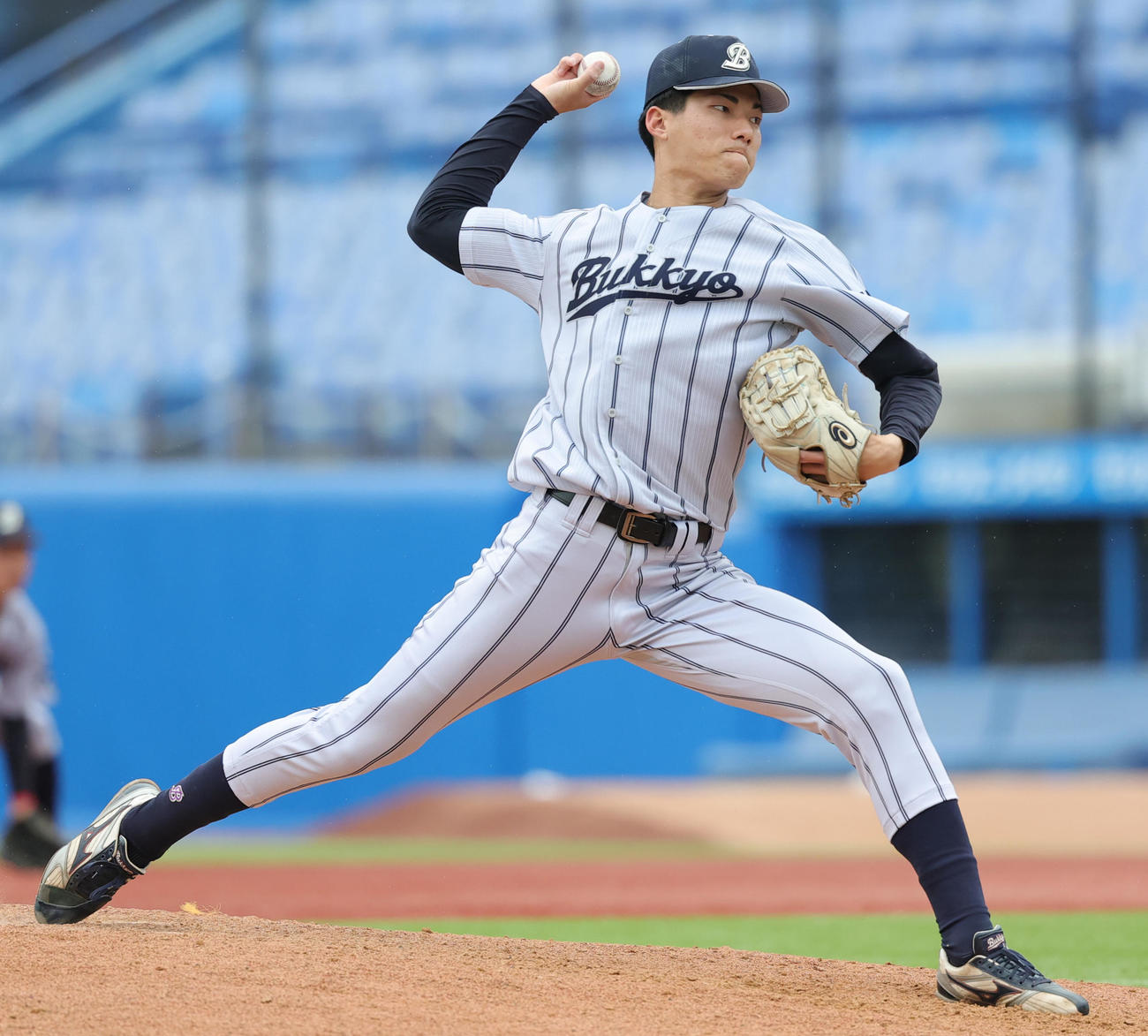 佛教大対東京農大北海道オホーツク　佛教大先発の赤木（撮影・野上伸悟）