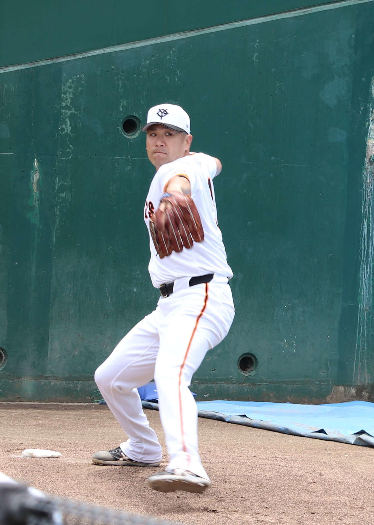 川崎市・ジャイアンツ球場での投手練習でブルペン入りした巨人田中将