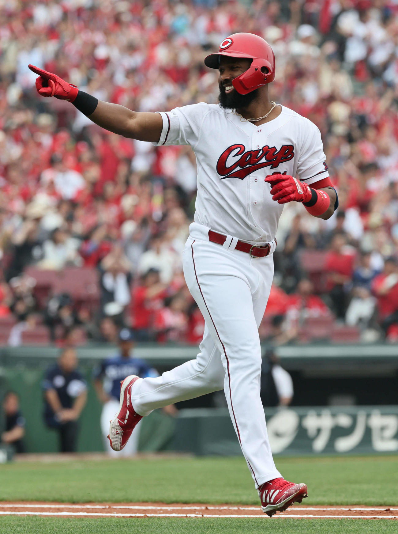 8日西武戦の1回、先制弾を放ったファビアン