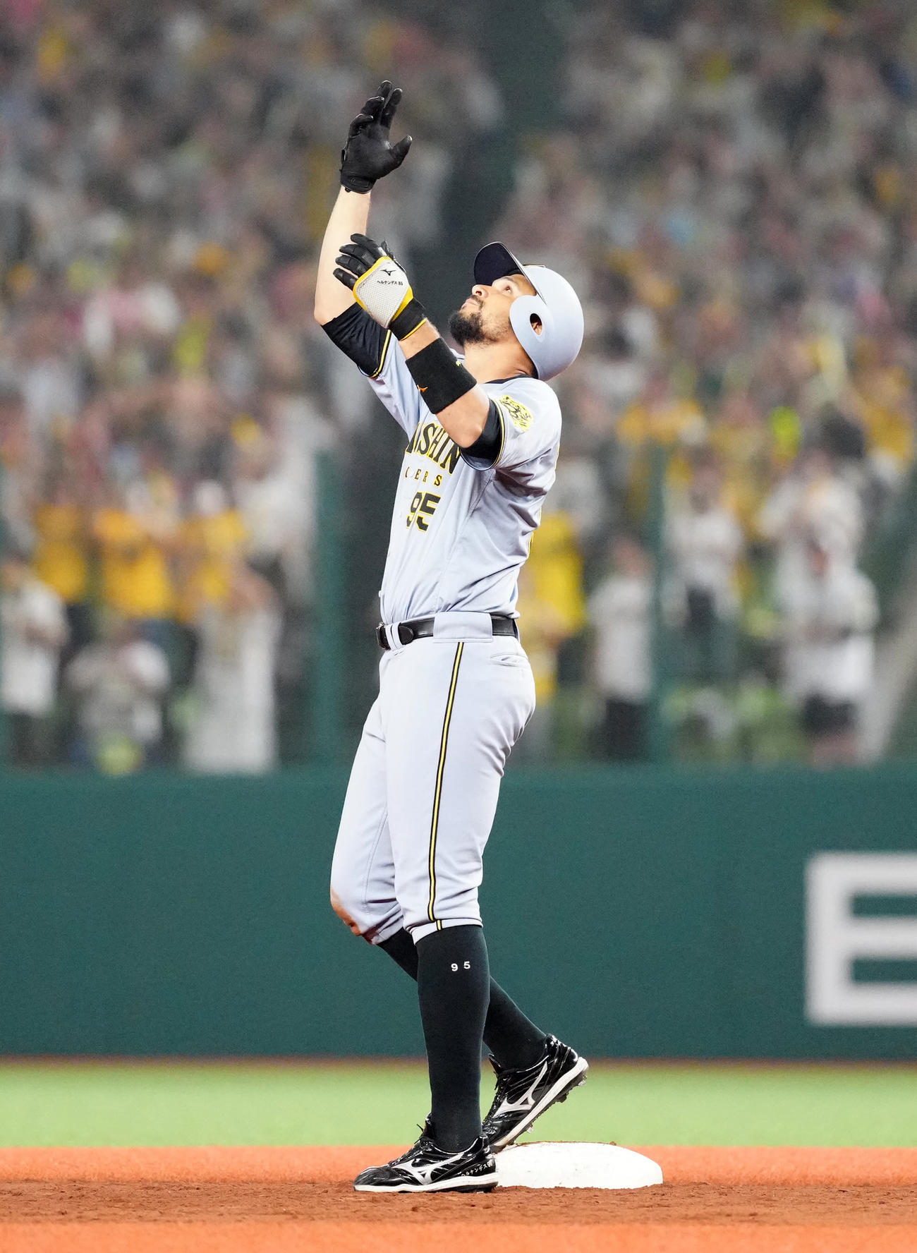 西武対阪神　3回表阪神2死三塁、適時二塁打を放ったヘルナンデス（撮影・江口和貴）