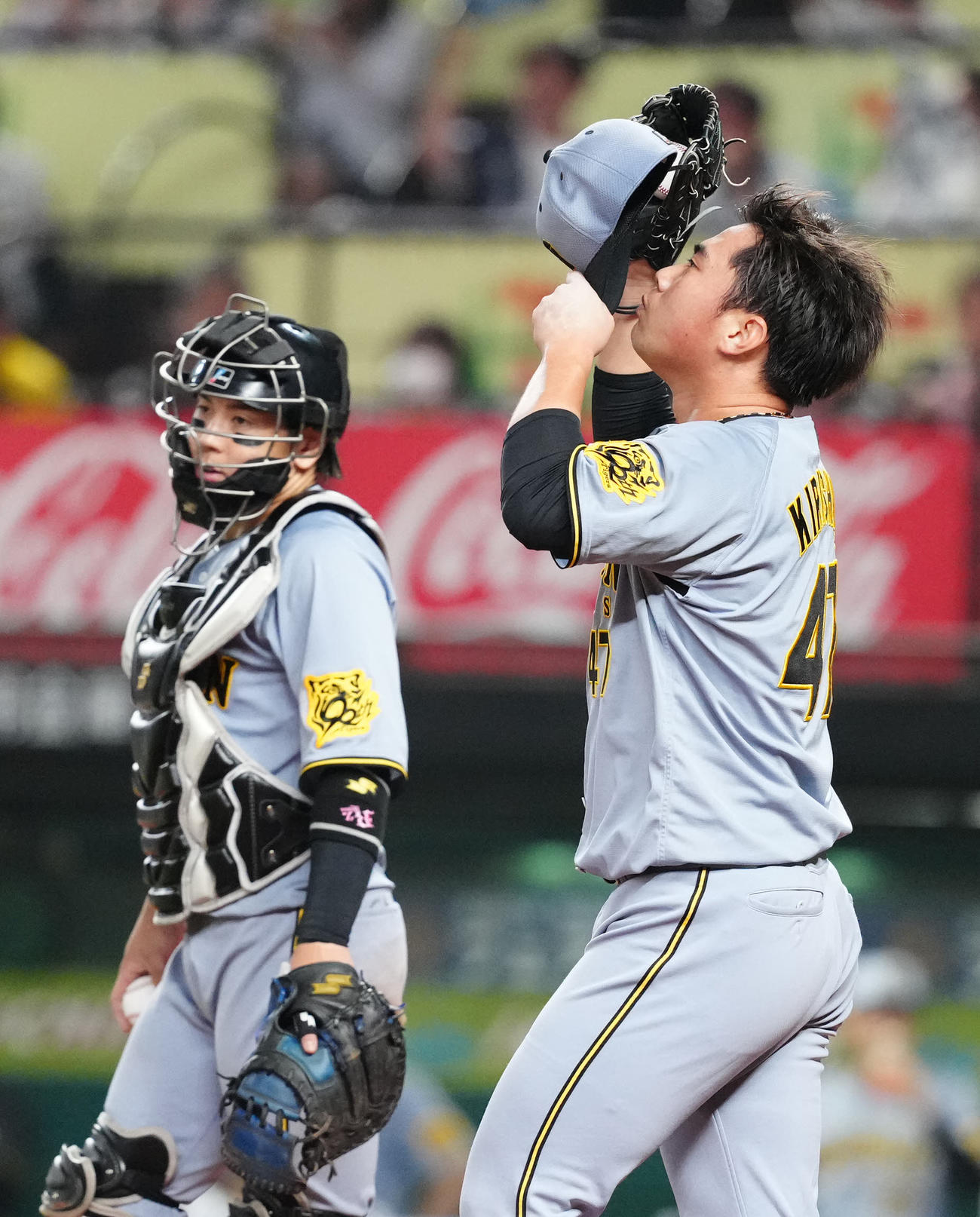 西武対阪神　8回裏西武1死一、二塁、ネビンに適時二塁打を浴びた桐敷（撮影・江口和貴）