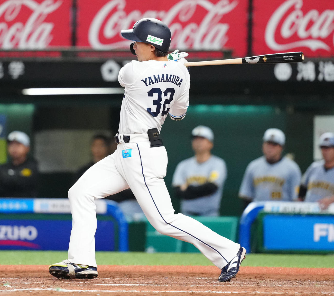 西武対阪神　8回裏西武1死満塁、適時打を放つ山村（撮影・江口和貴）
