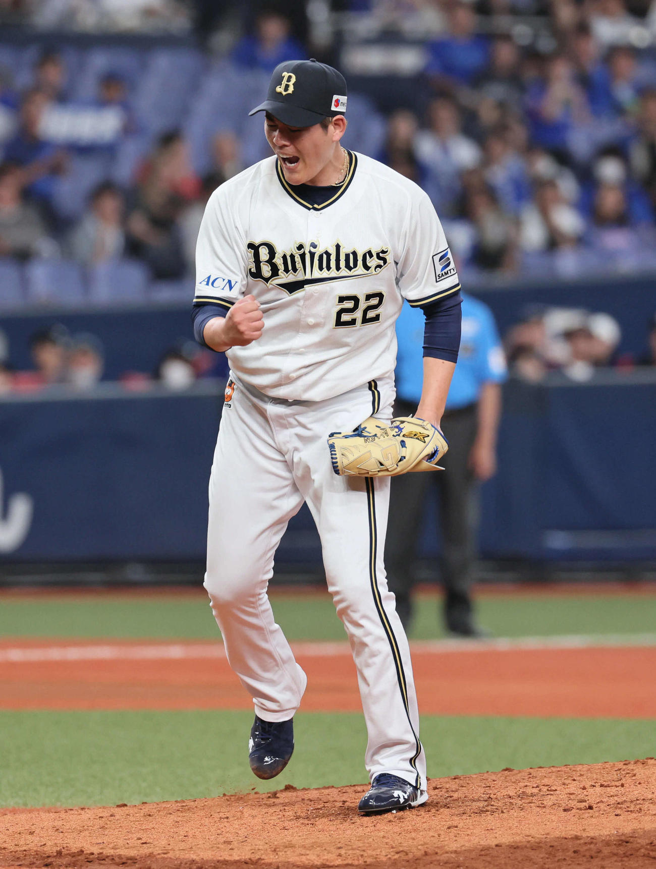 オリックス対DeNA 5回表DeNA2死、九里は佐野を空振り三振にとり、通算1000奪三振達成する（撮影・宮崎幸一）