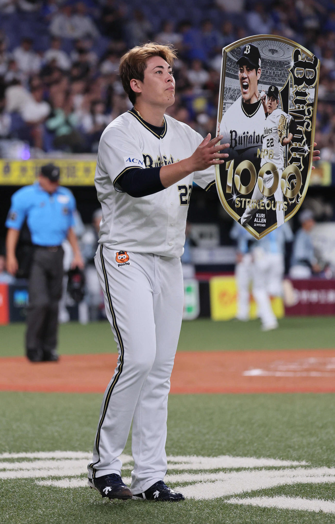 オリックス対DeNA 5回表DeNA2死、九里は佐野を空振り三振にとり、通算1000奪三振達成する（撮影・宮崎幸一）