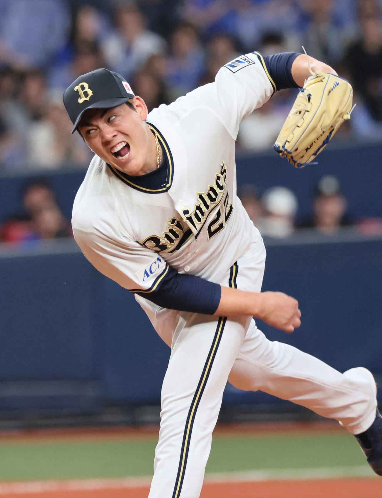 オリックス対DeNA 7回表、雄たけびを上げながら力投する九里（撮影・宮崎幸一）