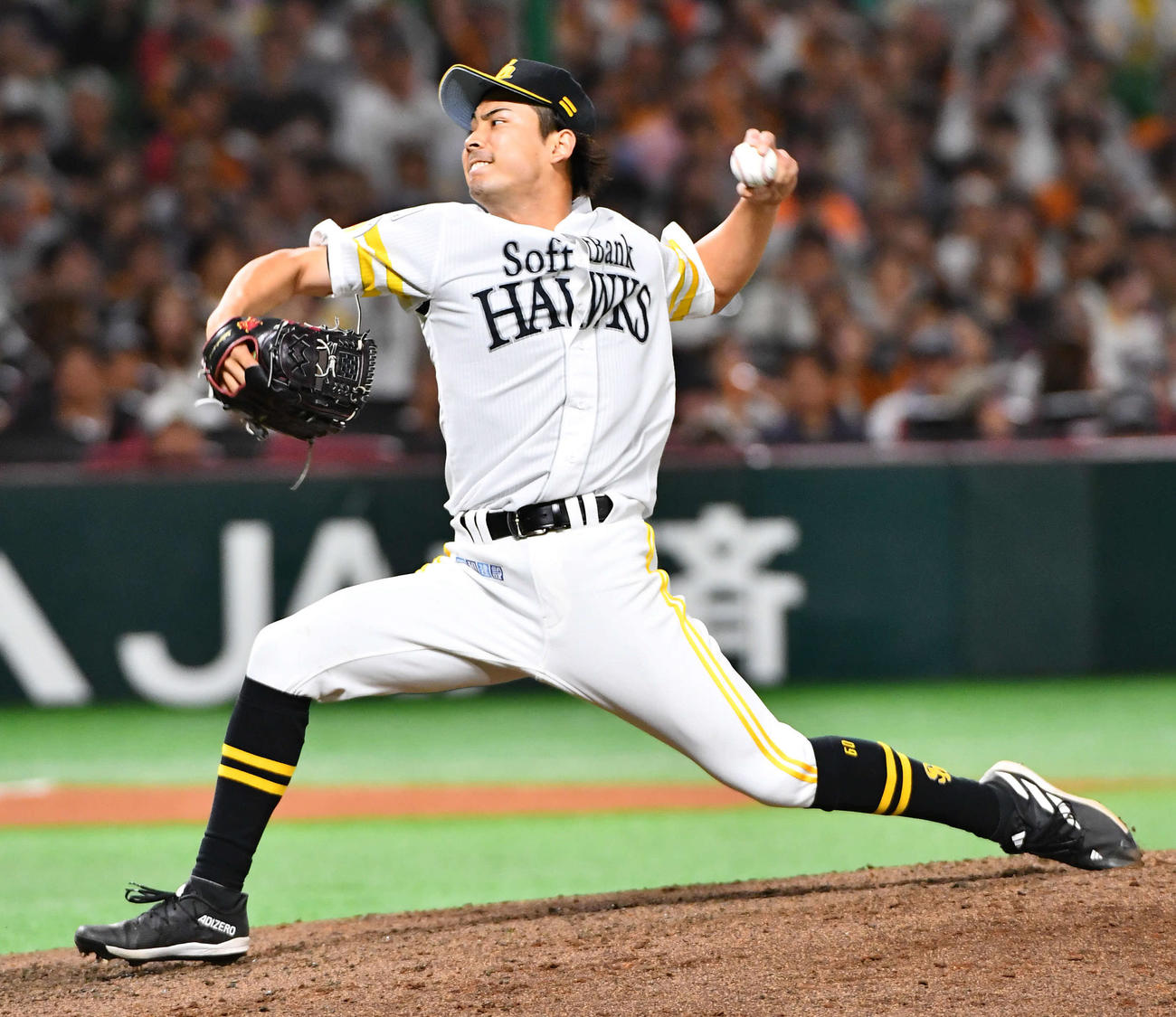 ソフトバンク対巨人　7回表から登板した、ソフトバンク4番手の大野（撮影・岩下翔太）