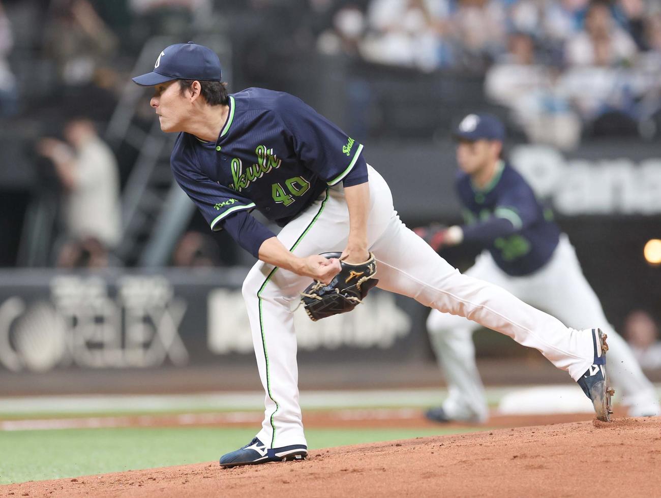 日本ハム対ヤクルト　ヤクルト先発の高梨（撮影・黒川智章）
