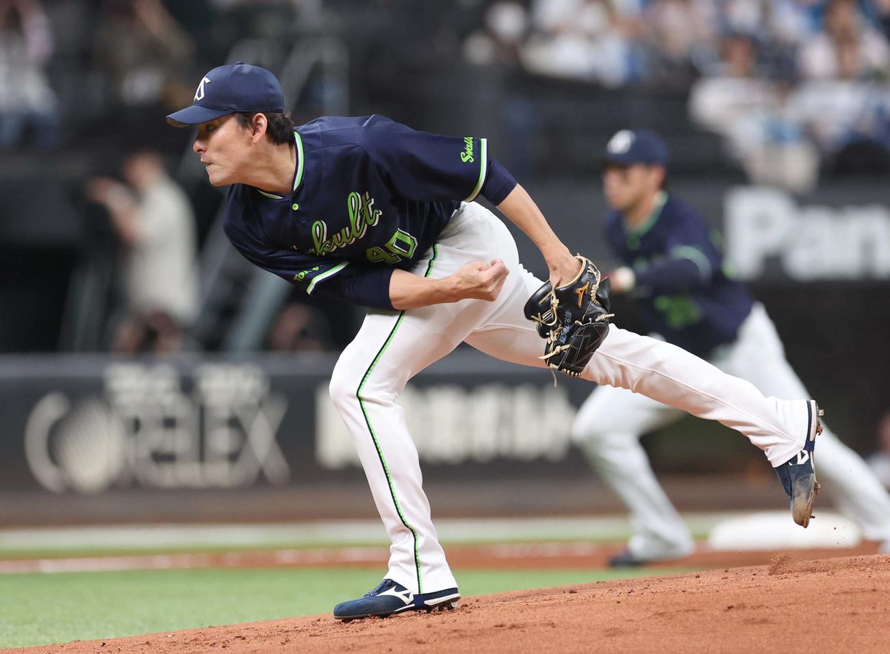 日本ハム対ヤクルト　ヤクルト先発の高梨（撮影・黒川智章）