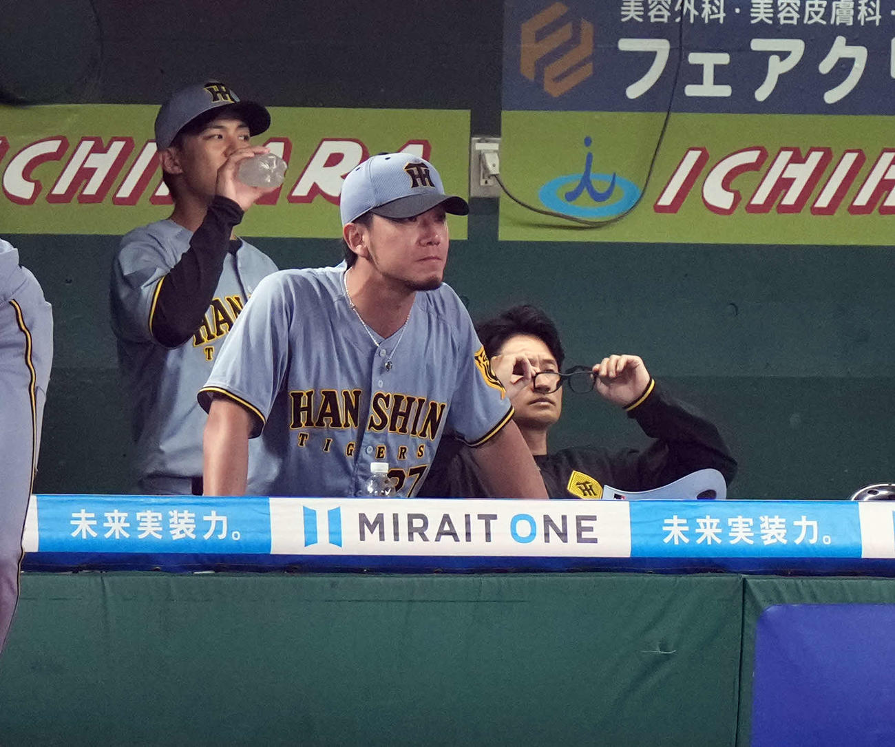 西武対阪神　8回途中でマウンドを降りるた阪神伊藤将（撮影・たえ見朱実）
