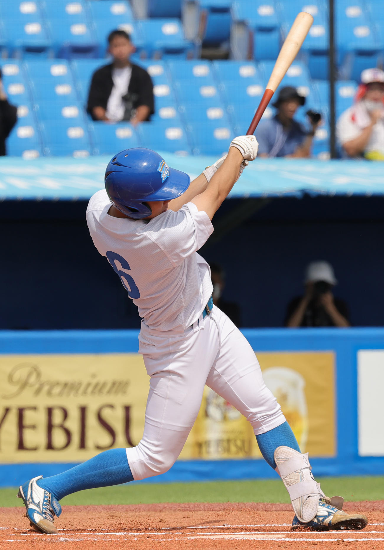 青学大対奈良学園大　1回表青学大1死、左越え先制本塁打を放つ山口（撮影・野上伸悟）