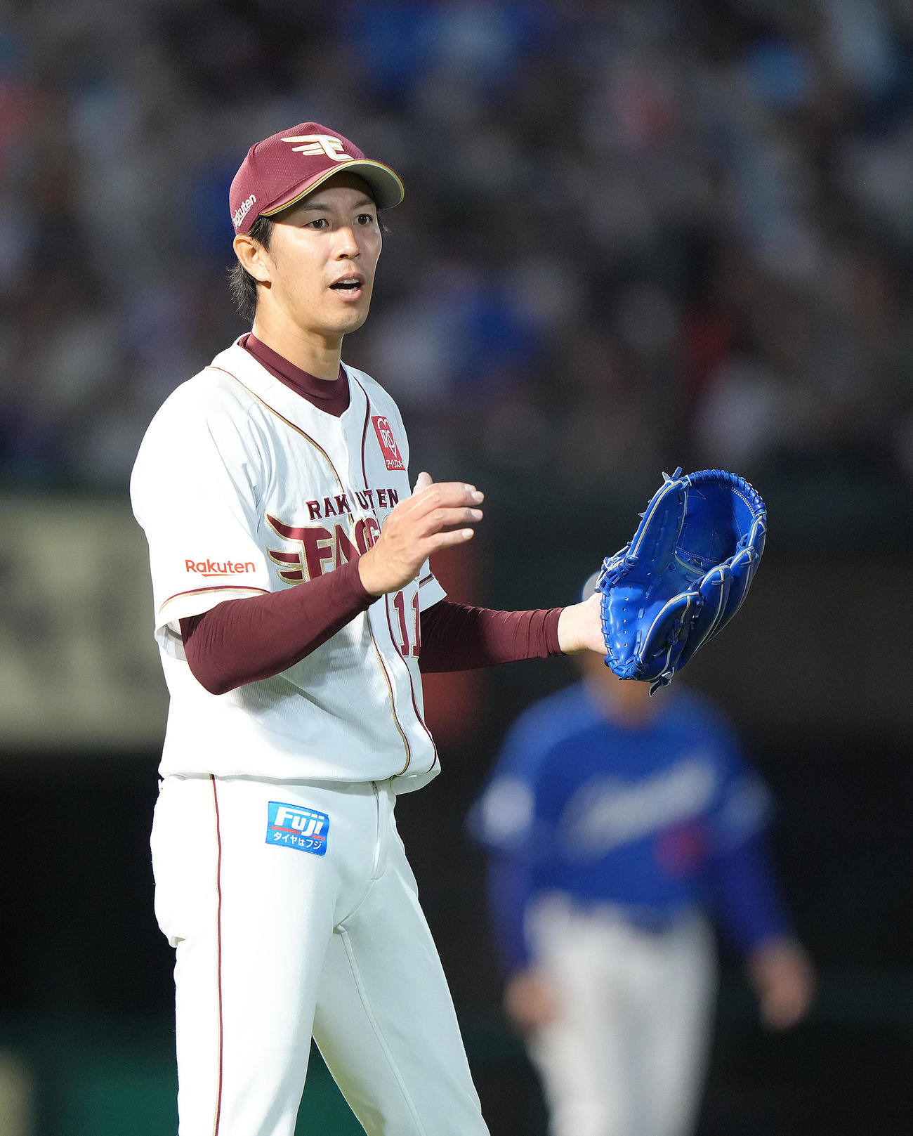 楽天対中日　7回表中日2死一塁、川越を二ゴロに仕留めた岸（撮影・足立雅史）