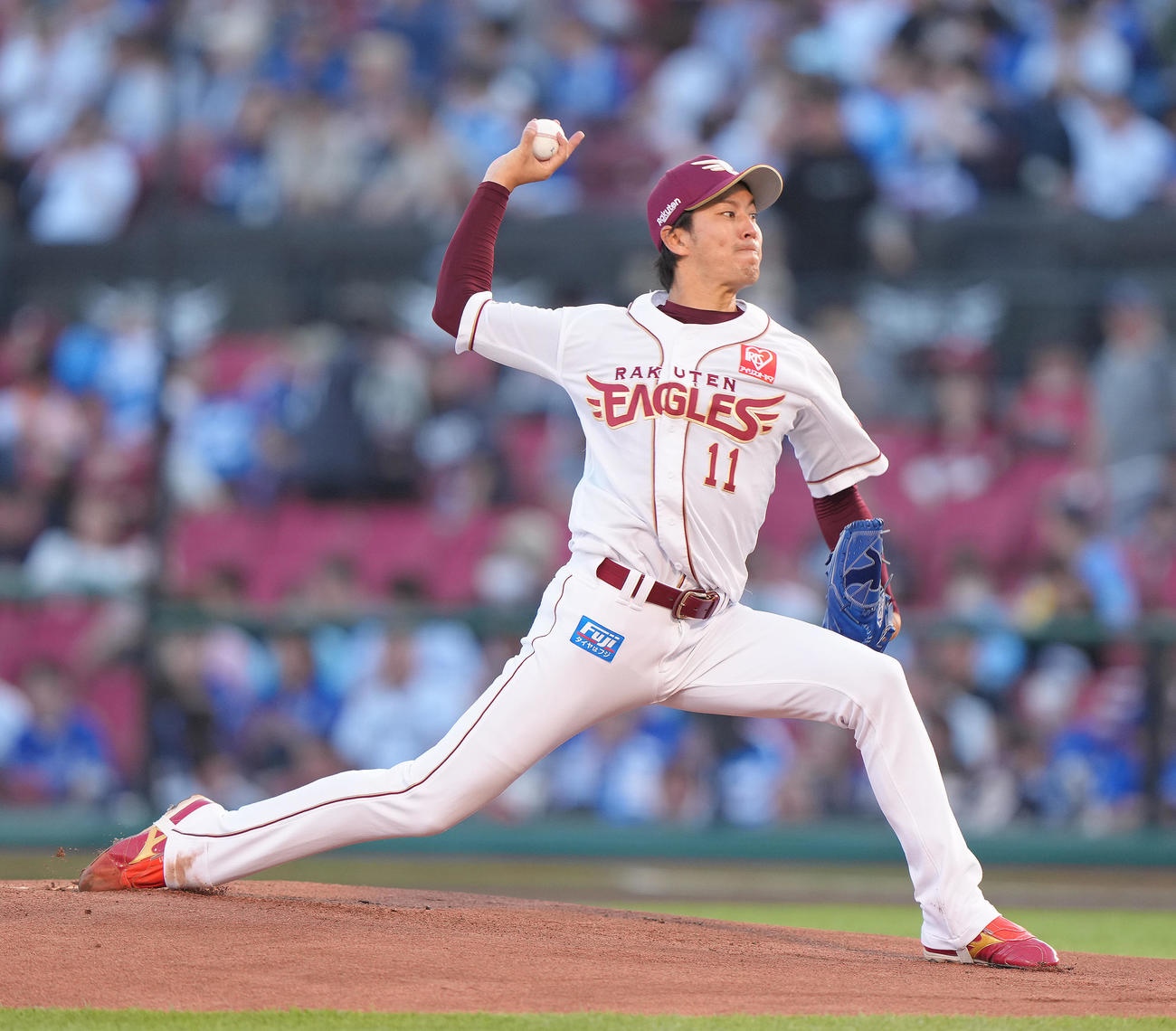 楽天対中日　楽天先発の岸（撮影・足立雅史）