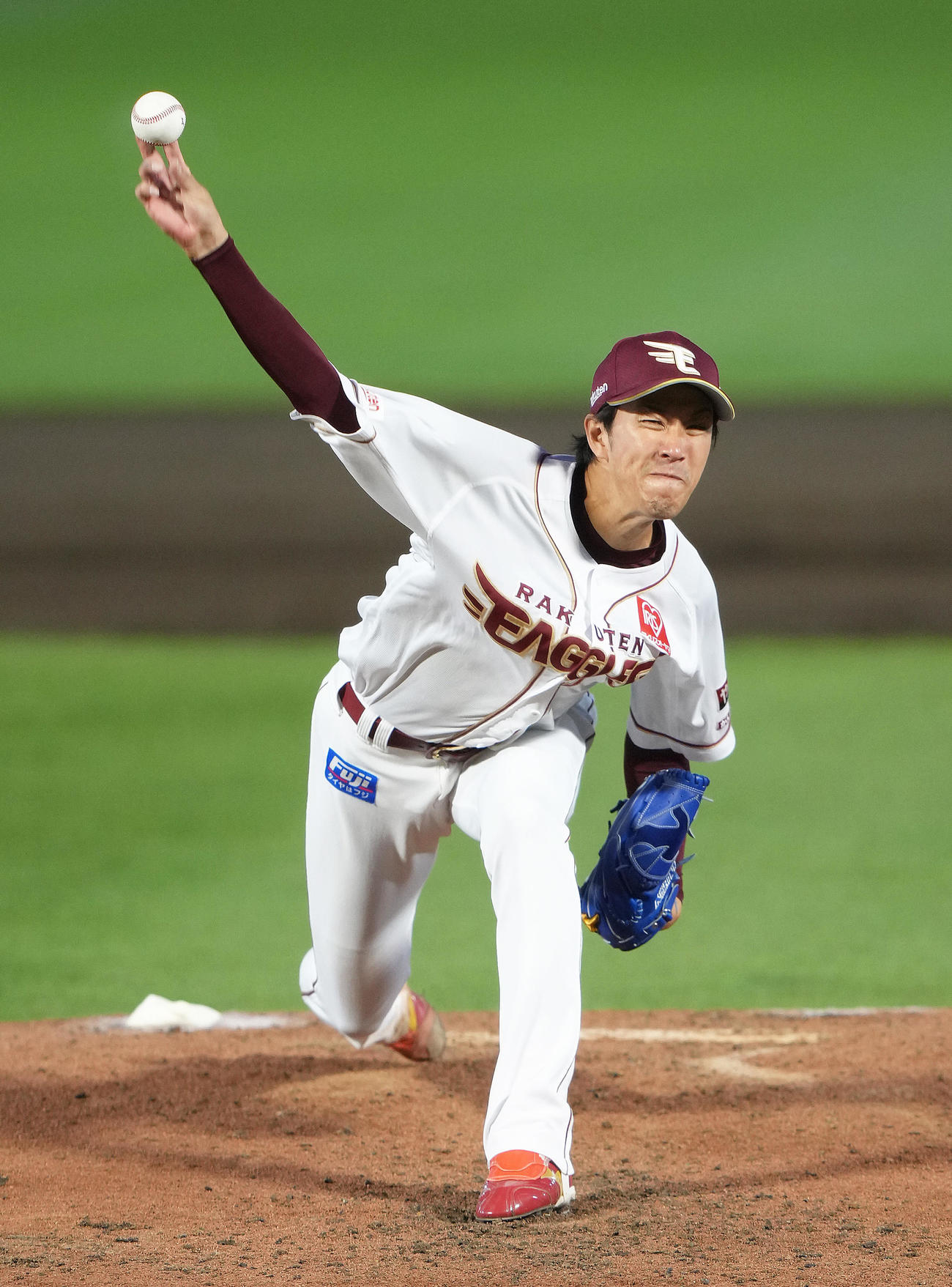 楽天対中日　楽天先発の岸（撮影・足立雅史）