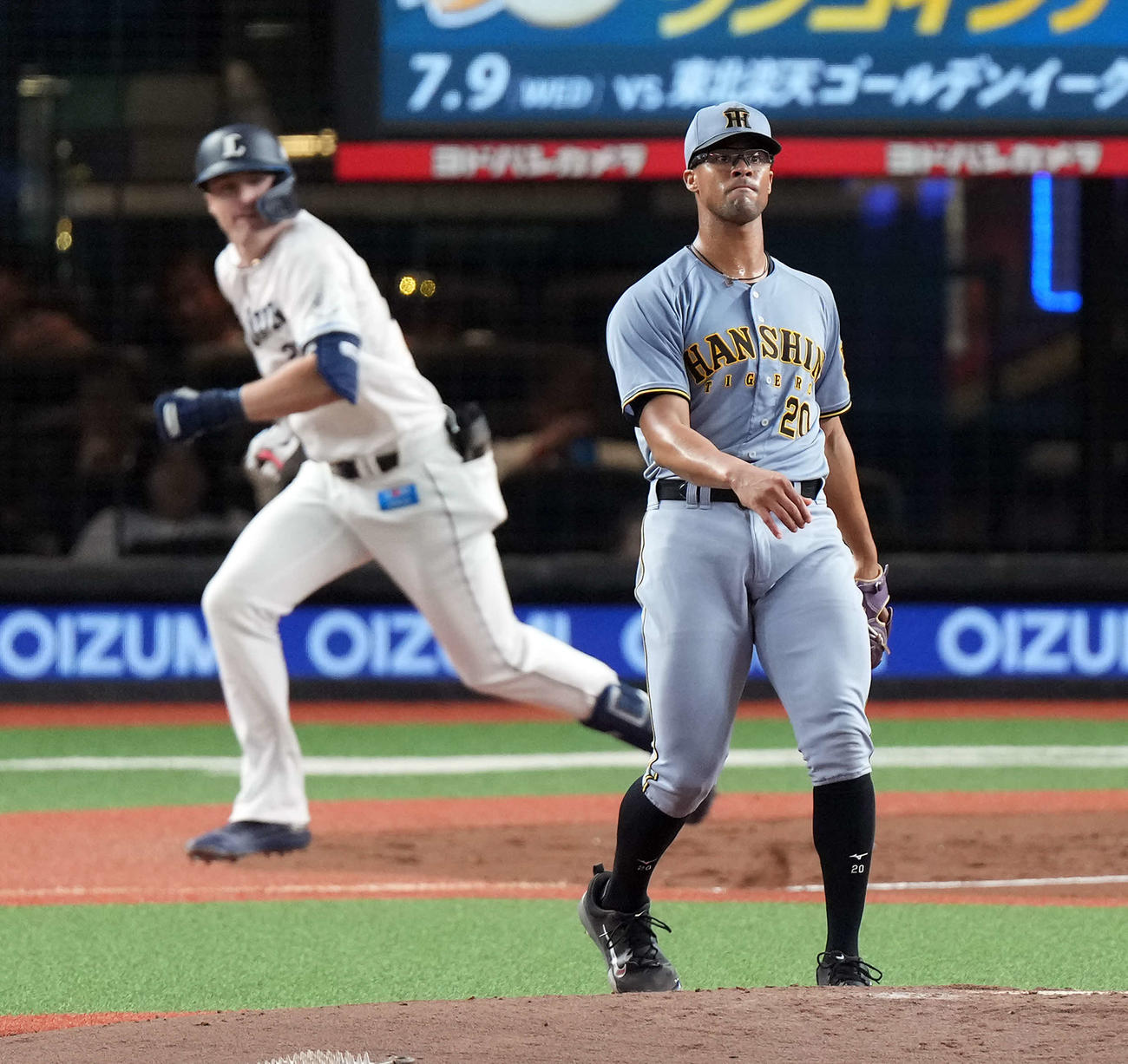西武対阪神　1回裏西武2死二塁、ネビンに同点の適時打を許すデュプランティエ（撮影・たえ見朱実）