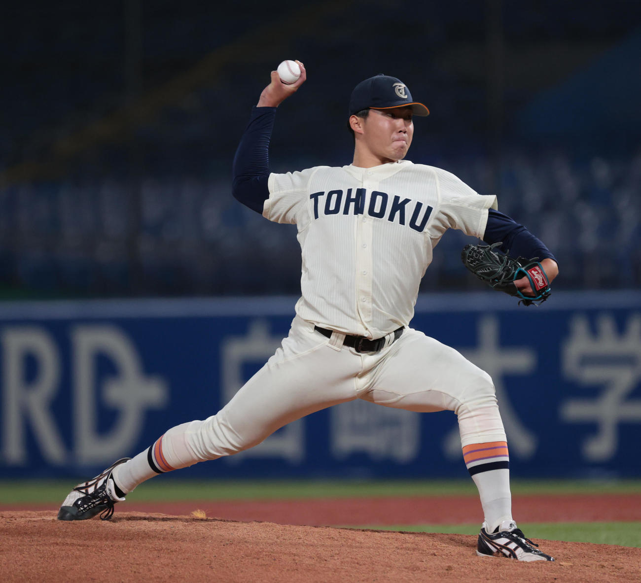東北福祉大対東日本国際大　先発した東北福祉大・堀越（撮影・柴田隆二）
