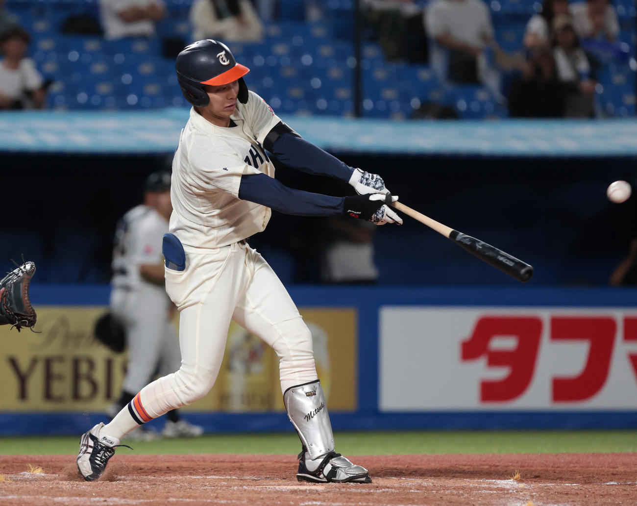東北福祉大対東日本国際大　3回表東北福祉大1死一、三塁、佐藤は右前に適時打を放つ（撮影・柴田隆二）