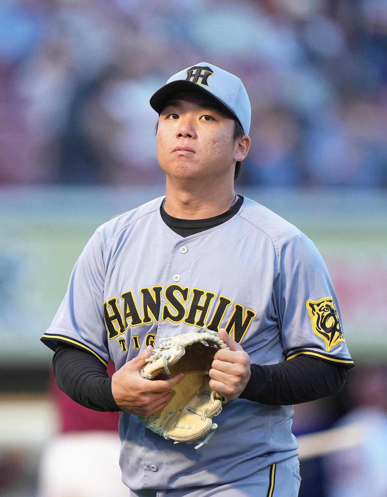 楽天対阪神　初回を無失点で終えた阪神先発の村上（撮影・足立雅史）