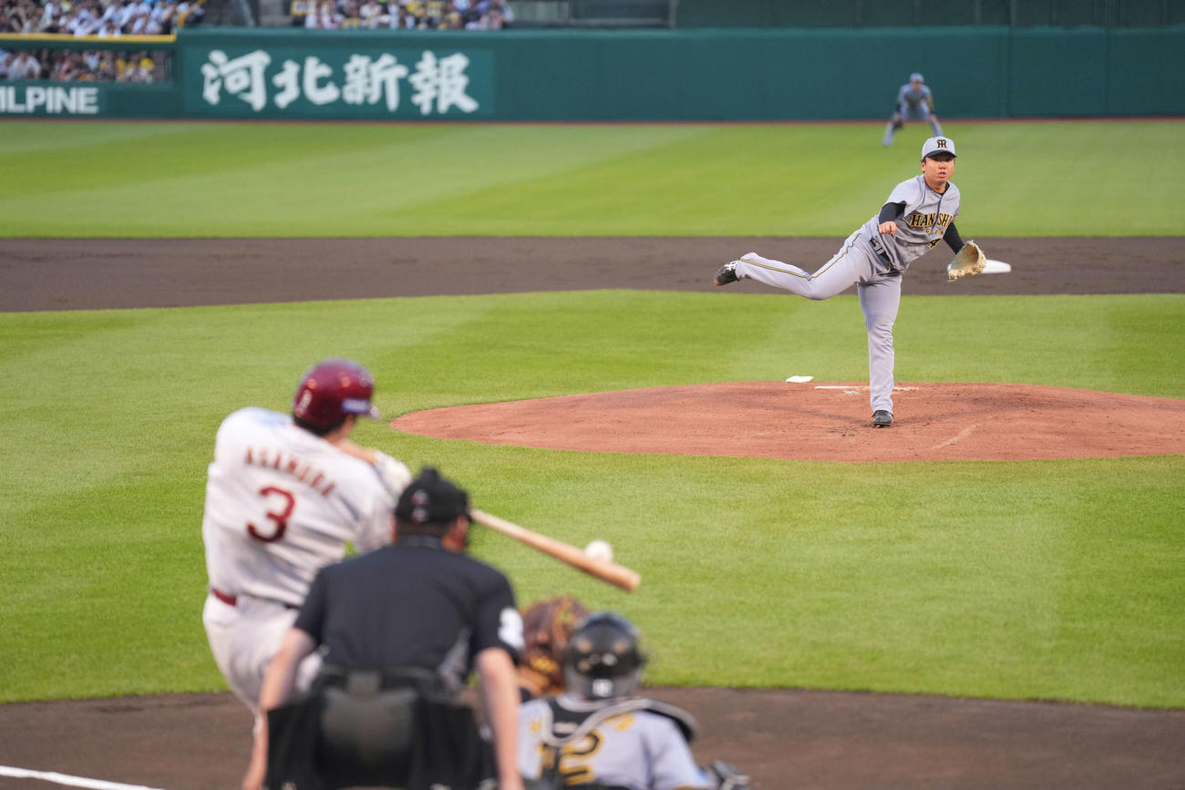 楽天対阪神　阪神先発の村上（撮影・井上学）