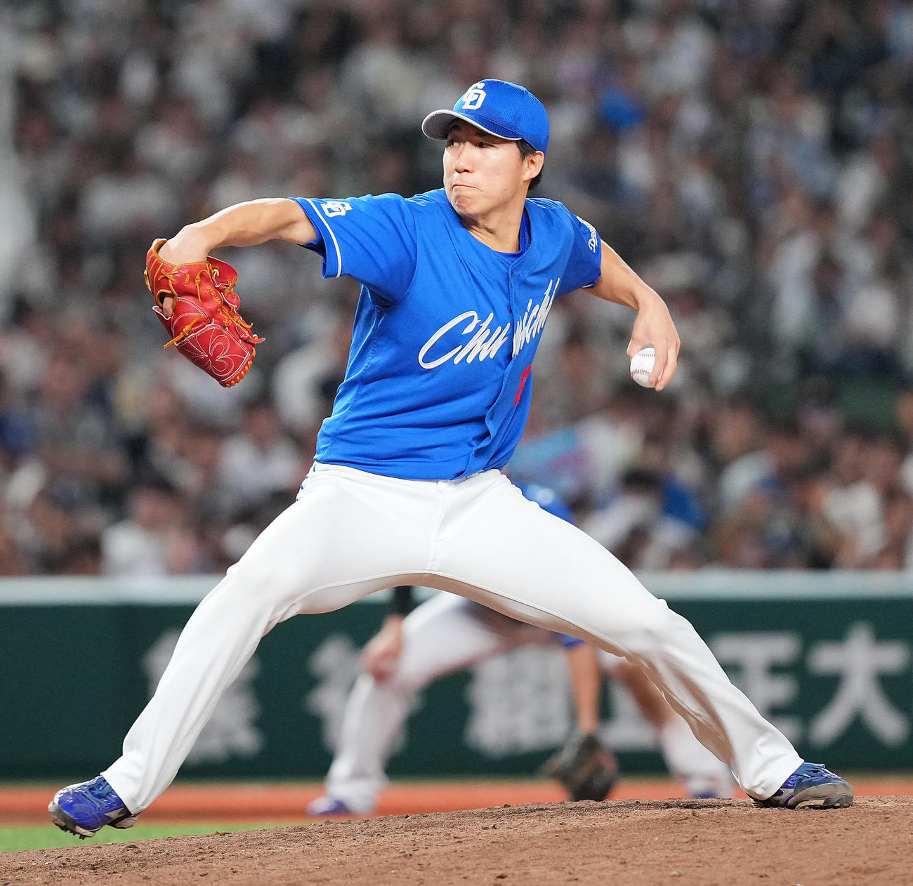 西武対中日　7回裏西武1死二塁、中日2力投する橋本（撮影・垰建太）