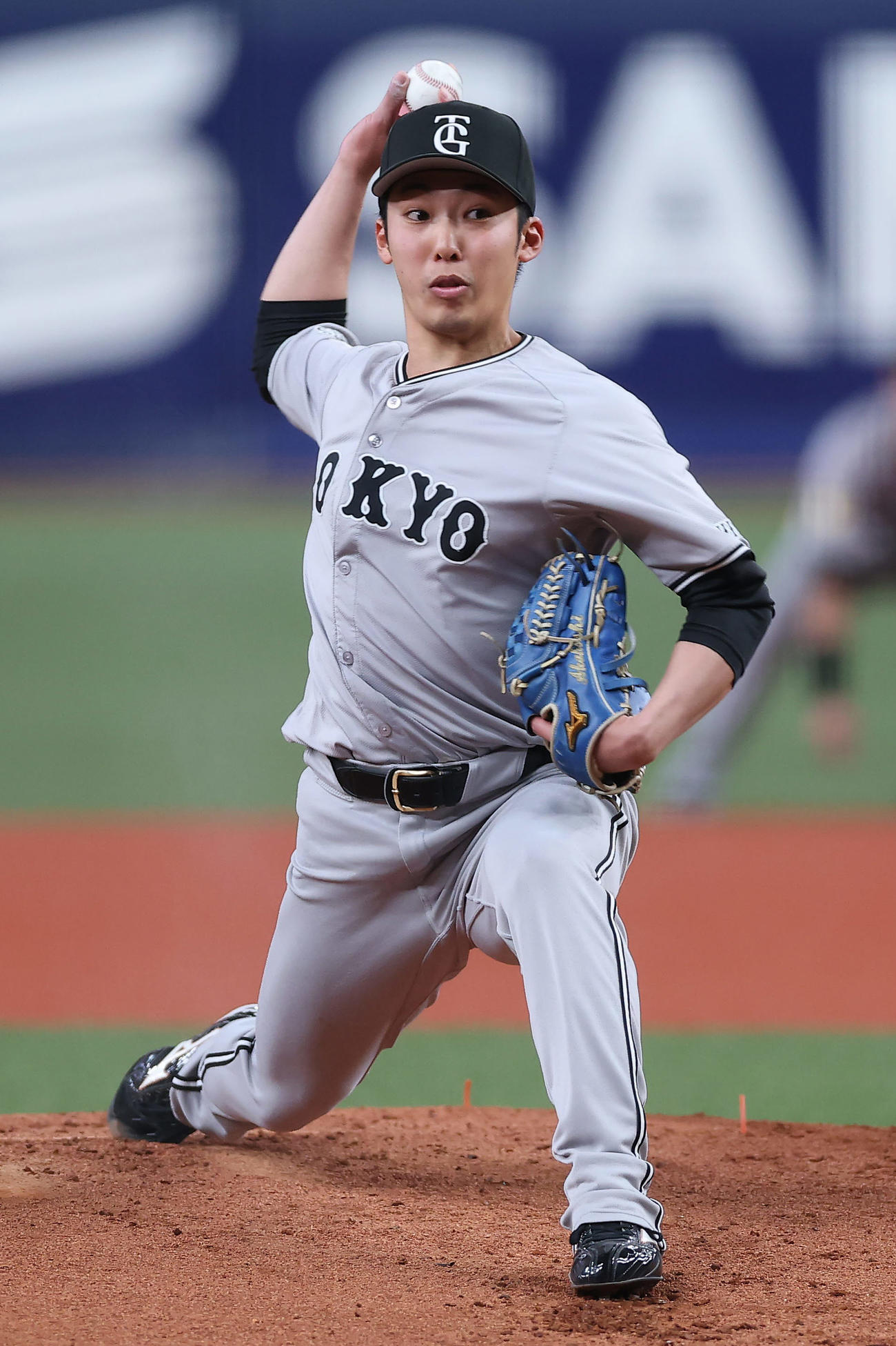 オリックス対巨人　力投する巨人先発の赤星（撮影・前田充）