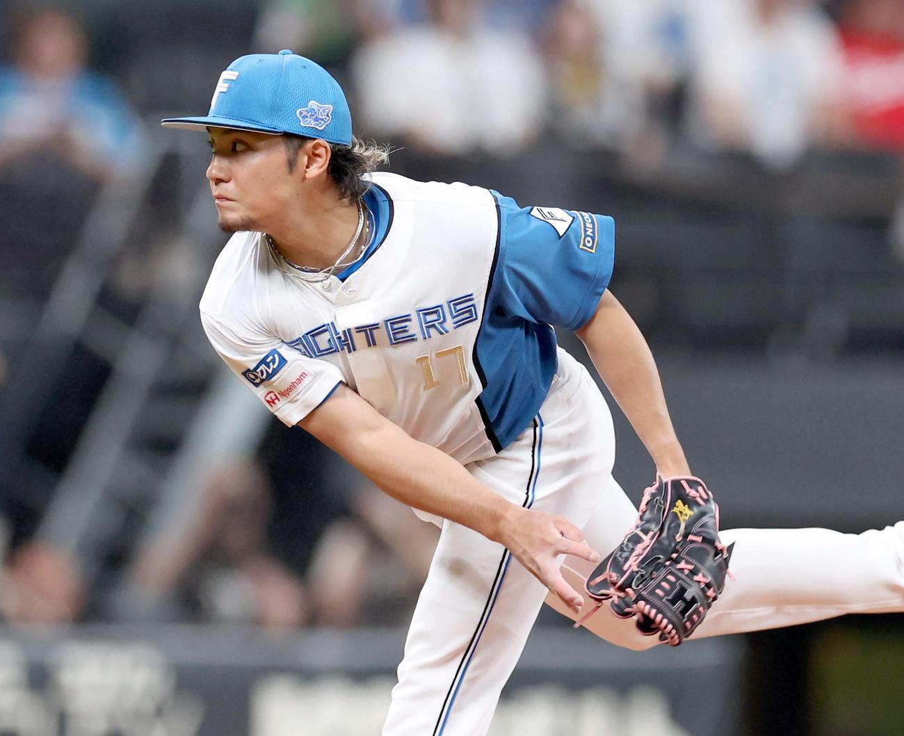 日本ハム対広島　日本ハム先発の伊藤（撮影・黒川智章）