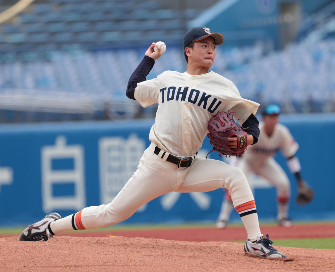 東北福祉大対青学大　先発した東北福祉大・桜井頼（撮影・柴田隆二）