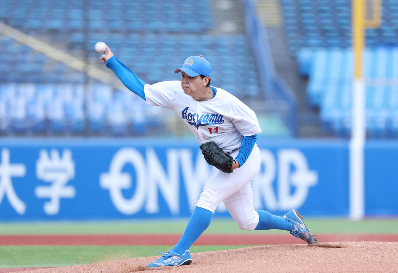 東北福祉大対青学大　先発し力投する青学大・中西（撮影・増田悦実）