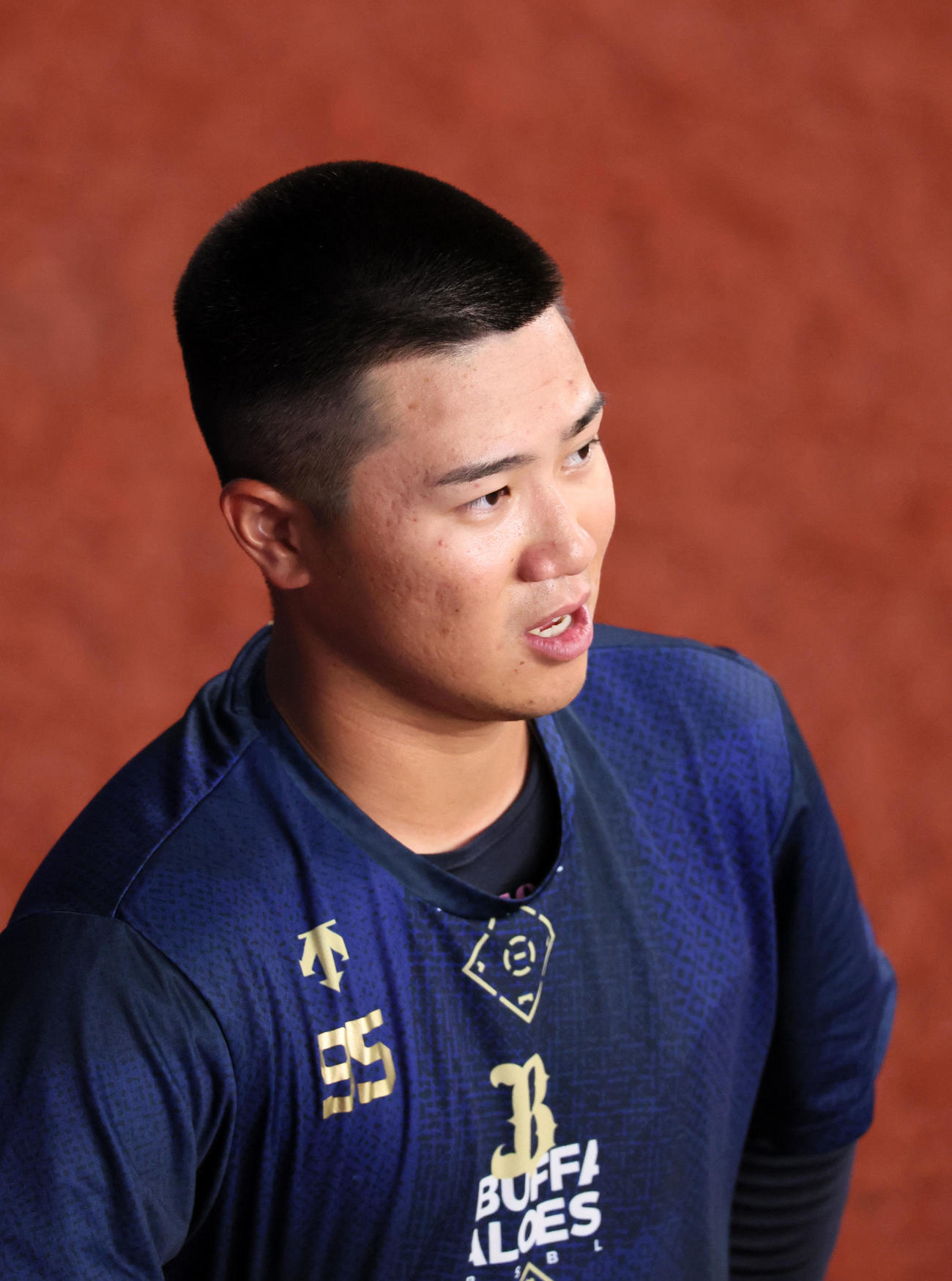 オリックス対巨人　1軍登録されたオリックス才木（撮影・加藤哉）