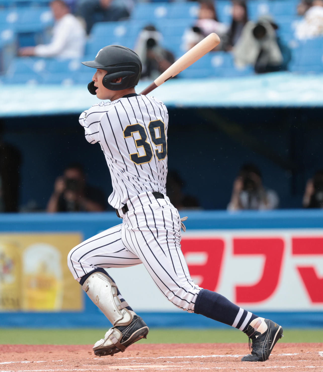 福井工大対東海大　1回裏東海大1死二、三塁、柳は右前に適時打を放つ（撮影・柴田隆二）