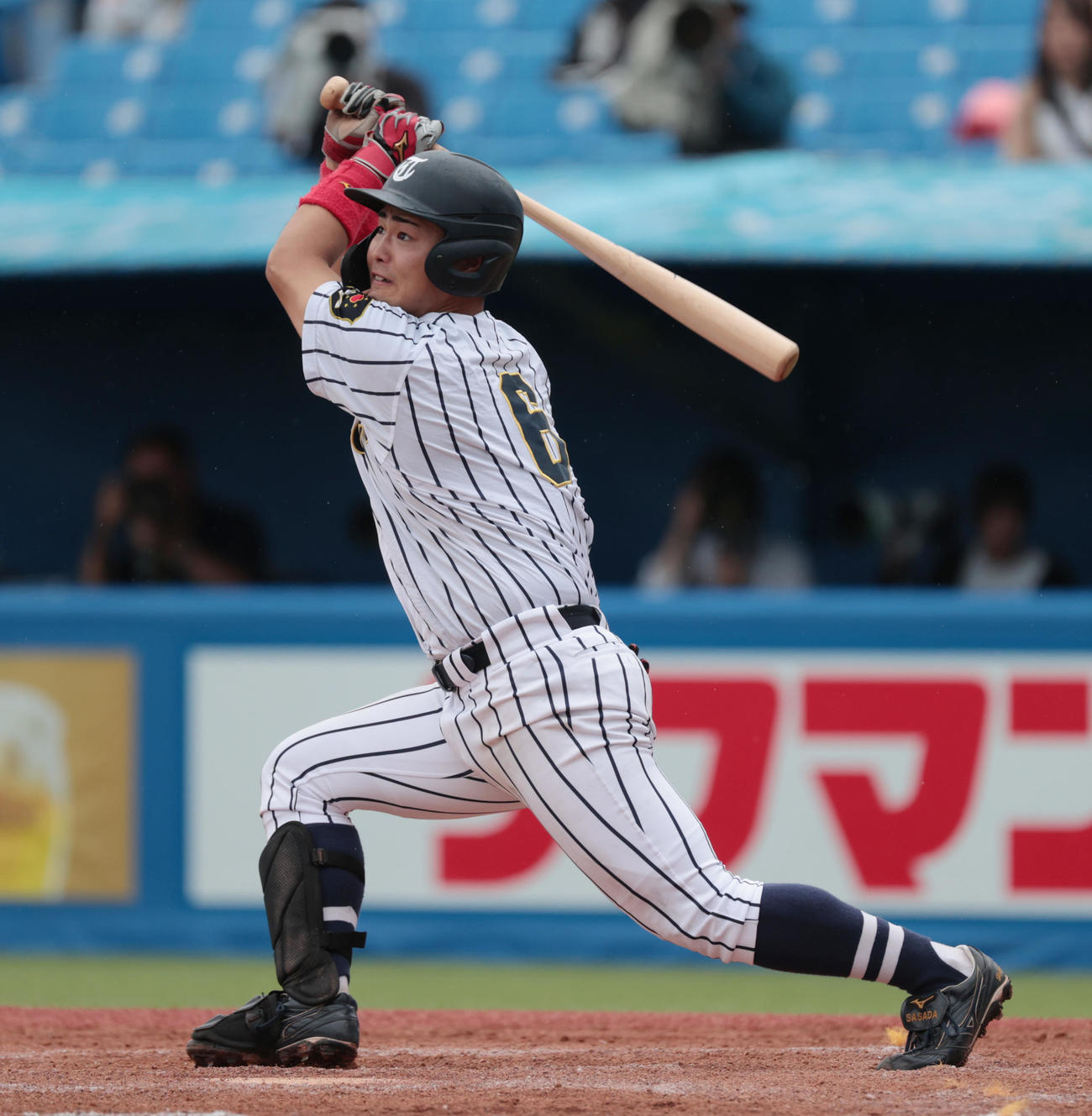 福井工大対東海大　8回裏東海大1死、笹田は左越え本塁打を放つ（撮影・柴田隆二）